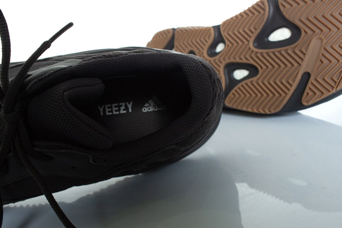 Yeezy Yeezy, Boost 700 V1 Utility black Size US 11 / EU 44 - 8 Thumbnail