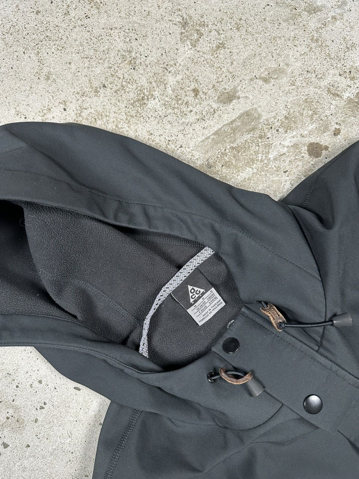 Nike ACG Vintage Y2K Nike ACG Black Utility Hooded Jacket Size US M / EU 48-50 / 2 - 12 Thumbnail