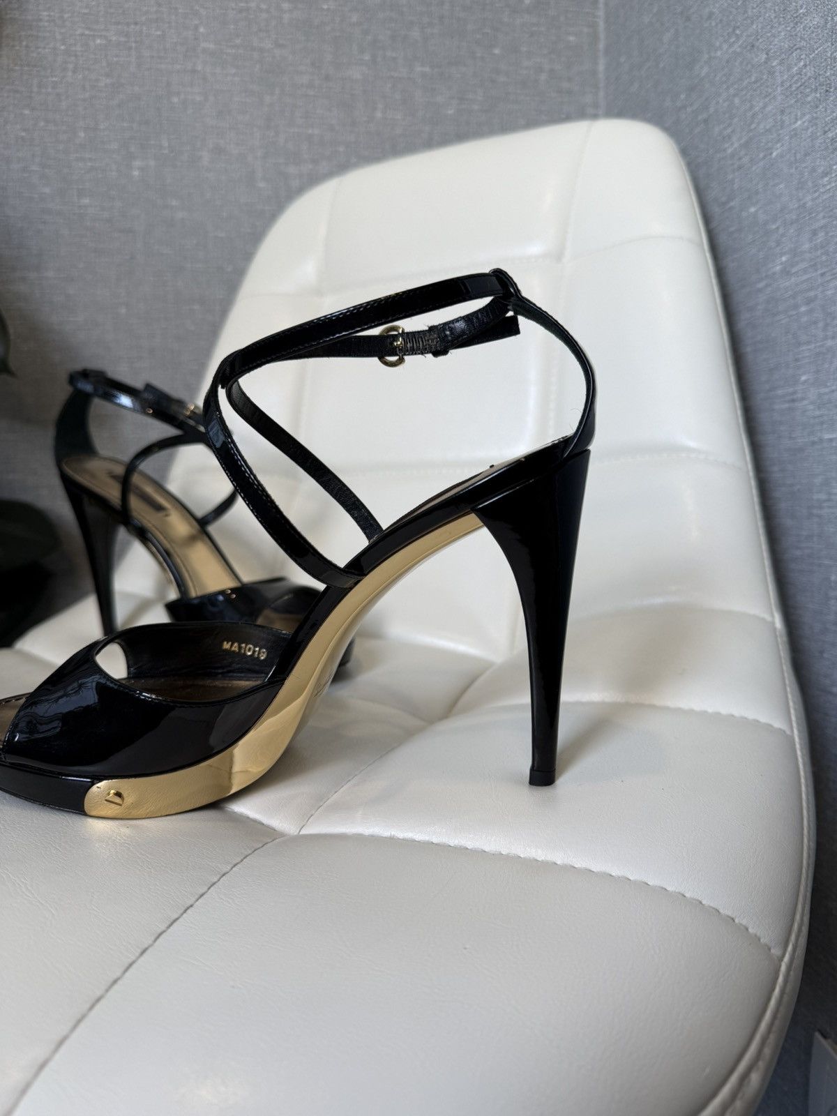 Louis Vuitton Louis Vuitton Black Patent Leather Strappy High Heel Sandals Size US 9 / IT 39 - 13 Thumbnail
