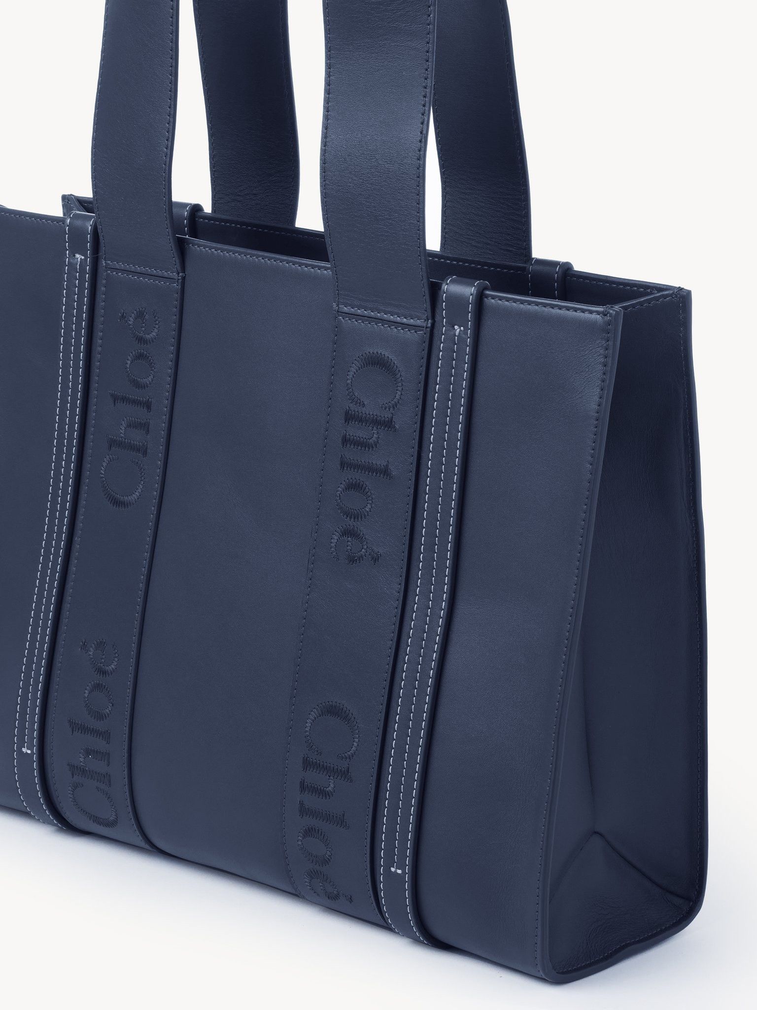Chloe o1loc1c1024 Size: OS / Woody Medium Tote in Night Blue Size ONE SIZE - 5 Thumbnail