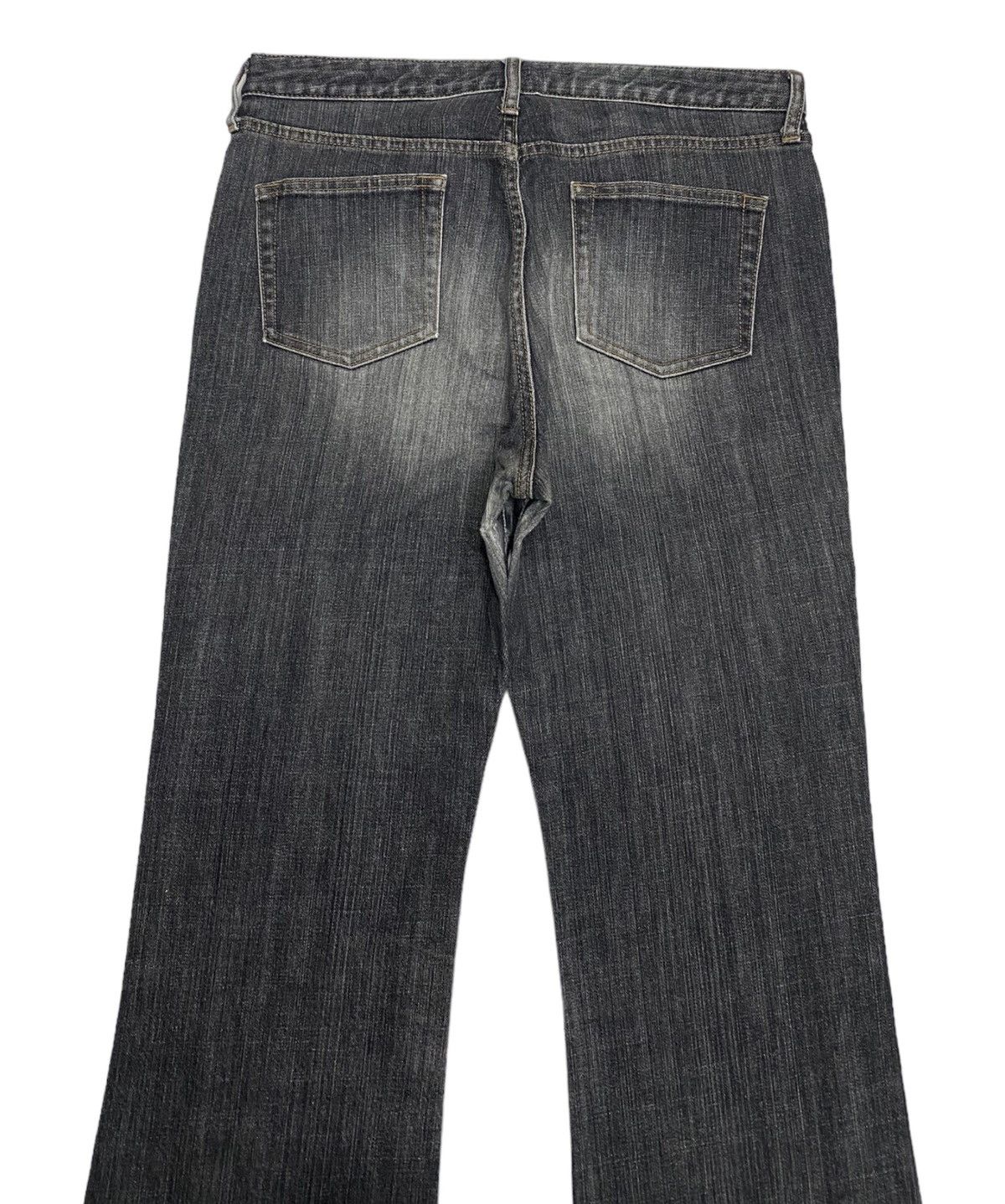 Uniqlo FLARE🔥FADED BLACK DISTRESSED DENIM FLARE DENIM JEANS UNIQLO Size US 31 - 5 Thumbnail