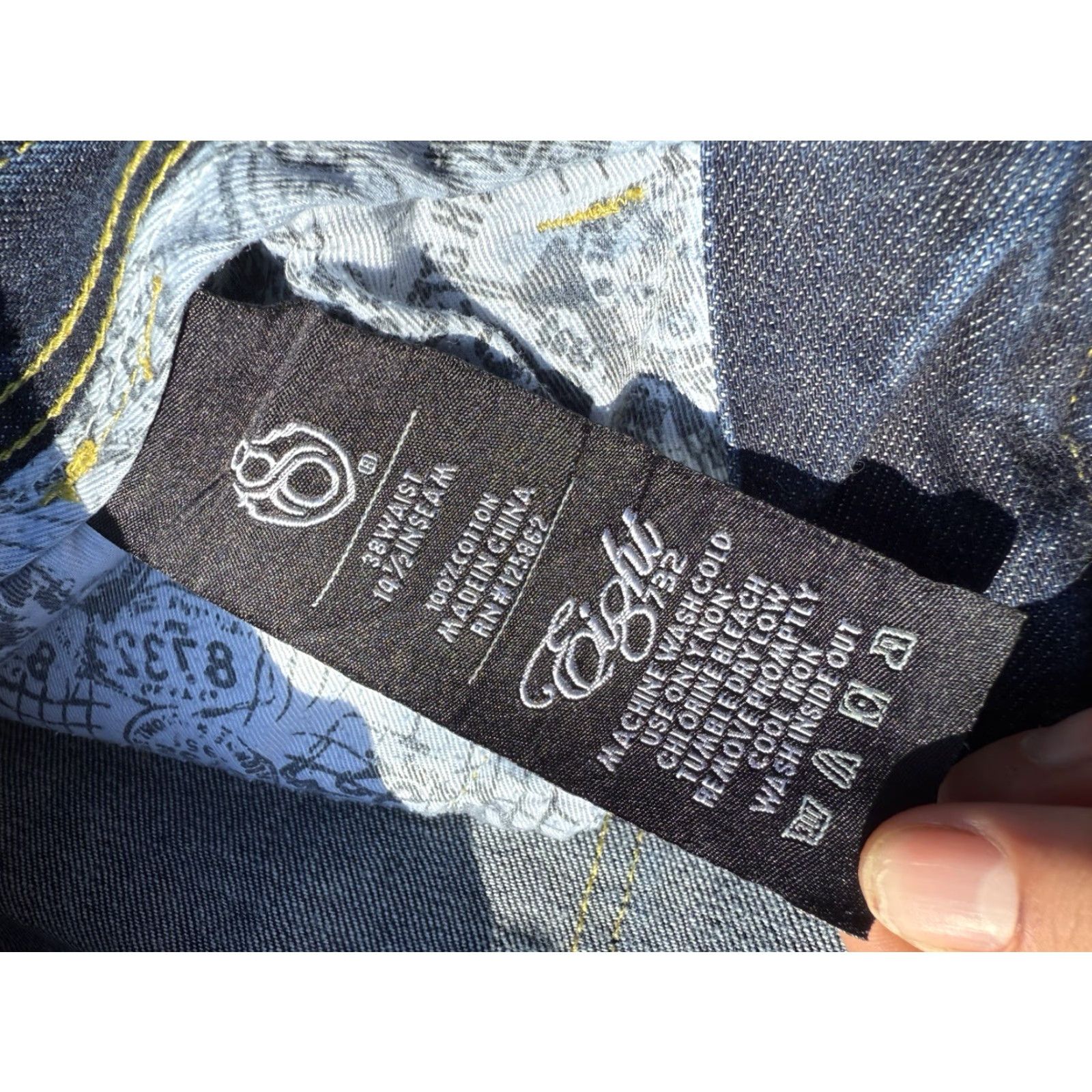 Vintage VINTAGE Eight 732 Denim Shorts Mens 38 Embroidered Patch 90s Baggy Relaxed Cargo Size US 38 / EU 54 - 3 Thumbnail