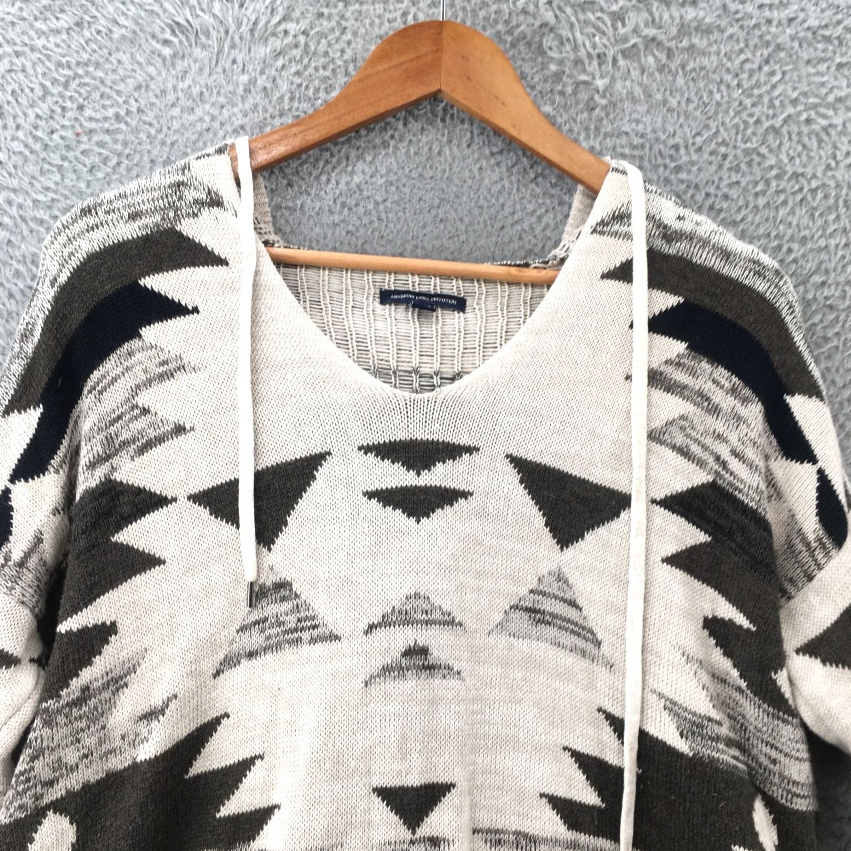 American Eagle Outfitters American Eagle Outfitters Aztec Hooded Sweater Womens XS Black White Scoop Neck Size XS / US 0-2 / IT 36-38 - 2 Thumbnail
