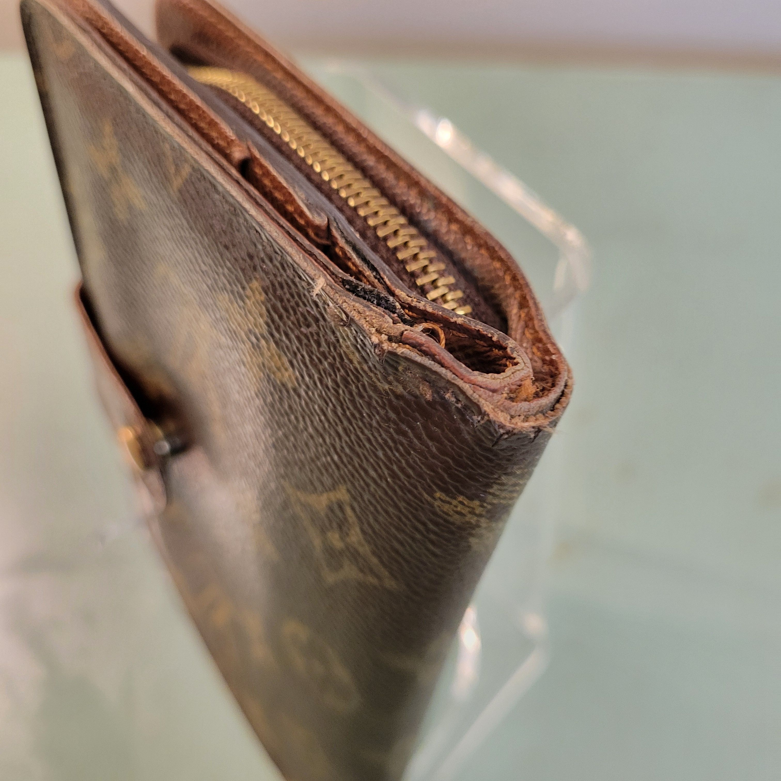 Louis Vuitton Louis Vuitton Monogram Porte Papier Snap Zip Passport Wallet Size ONE SIZE - 8 Thumbnail