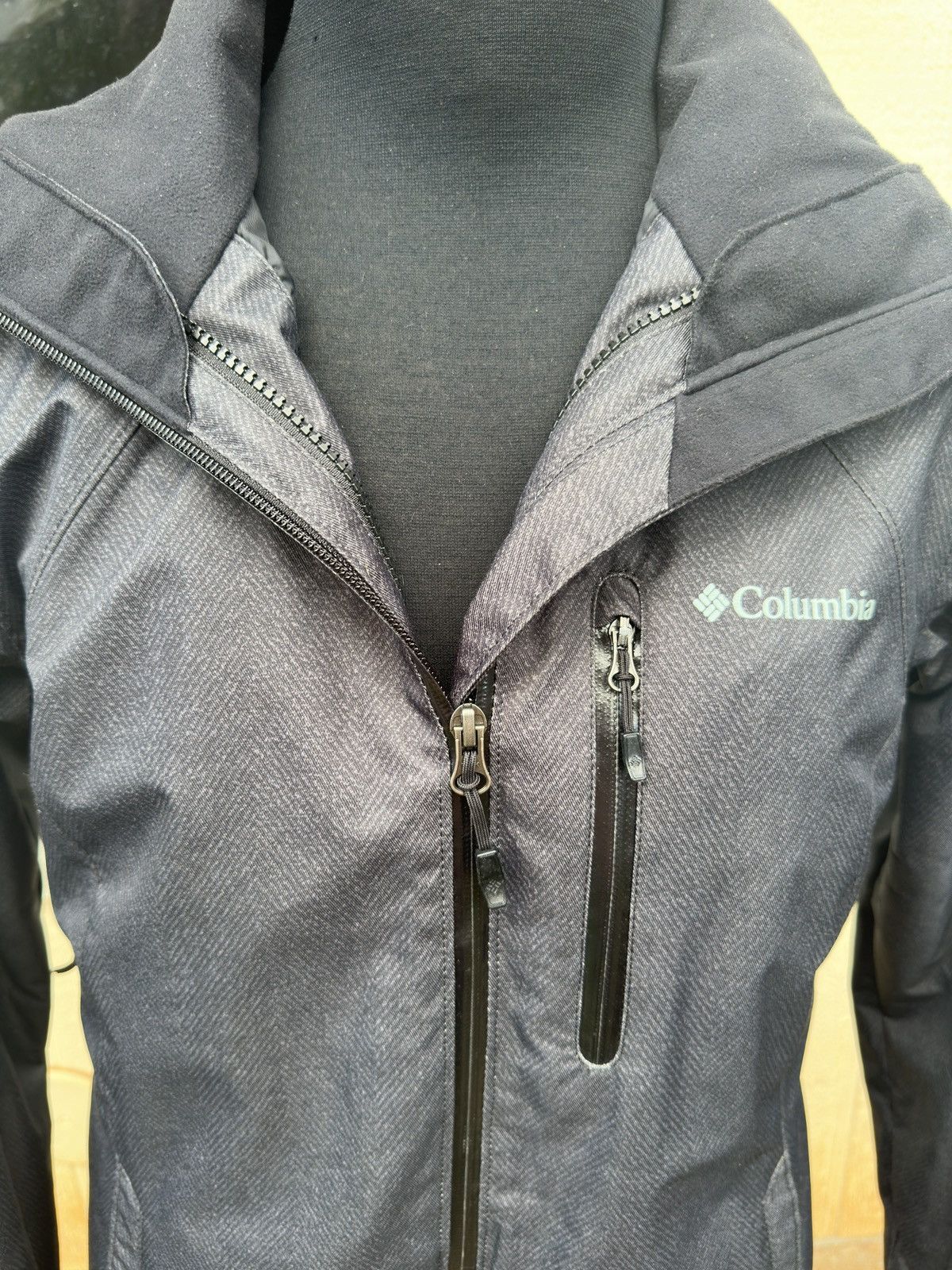 Columbia PreOwned Columbia Hoodie Jacket Black Women's Medium Size M / US 6-8 / IT 42-44 - 3 Thumbnail