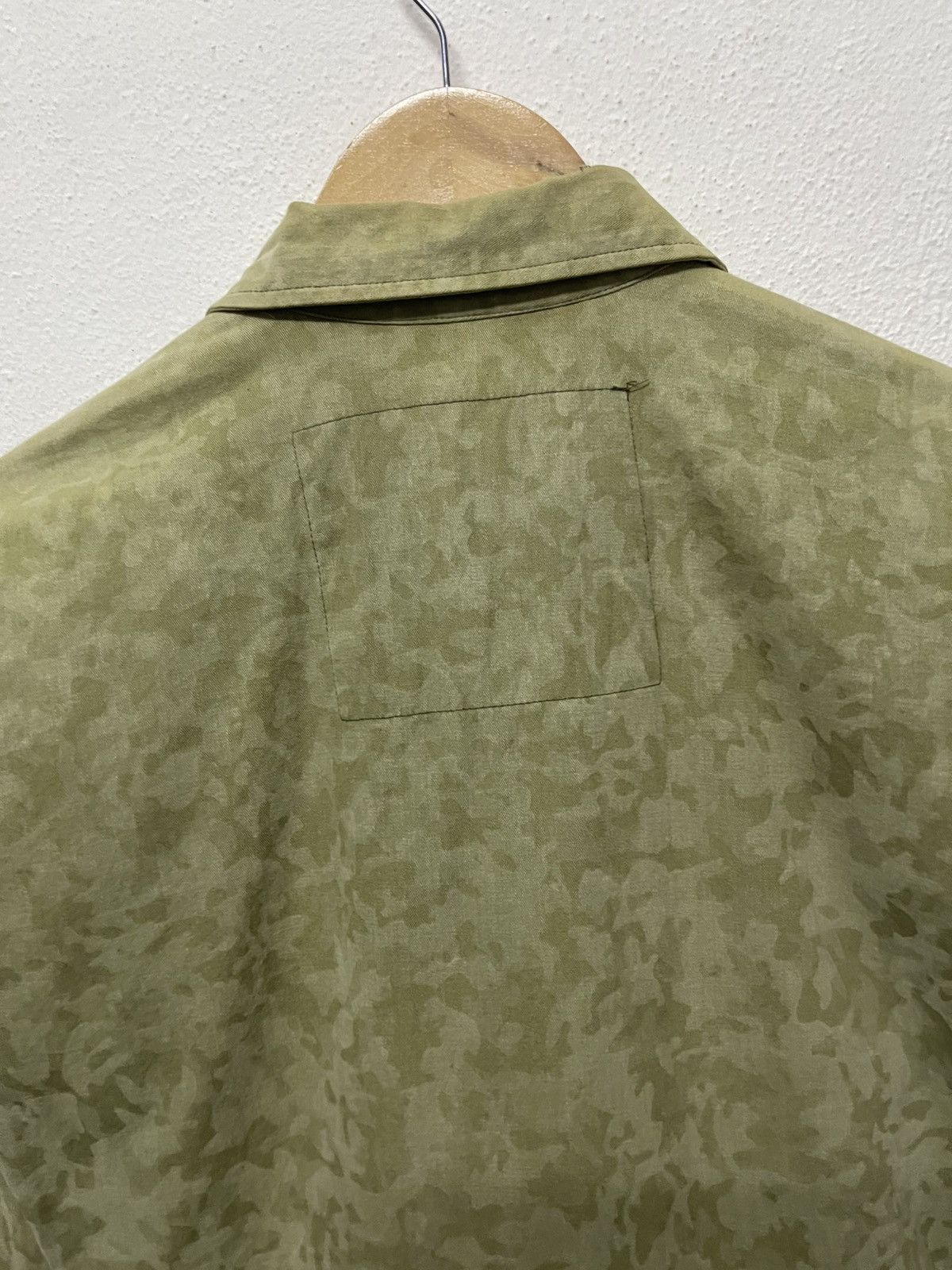Comme des Garcons PLAY AD 2009 COMME DES GARCONS PLAY CAMO BUTTON UP FADED Size US M / EU 48-50 / 2 - 11 Thumbnail