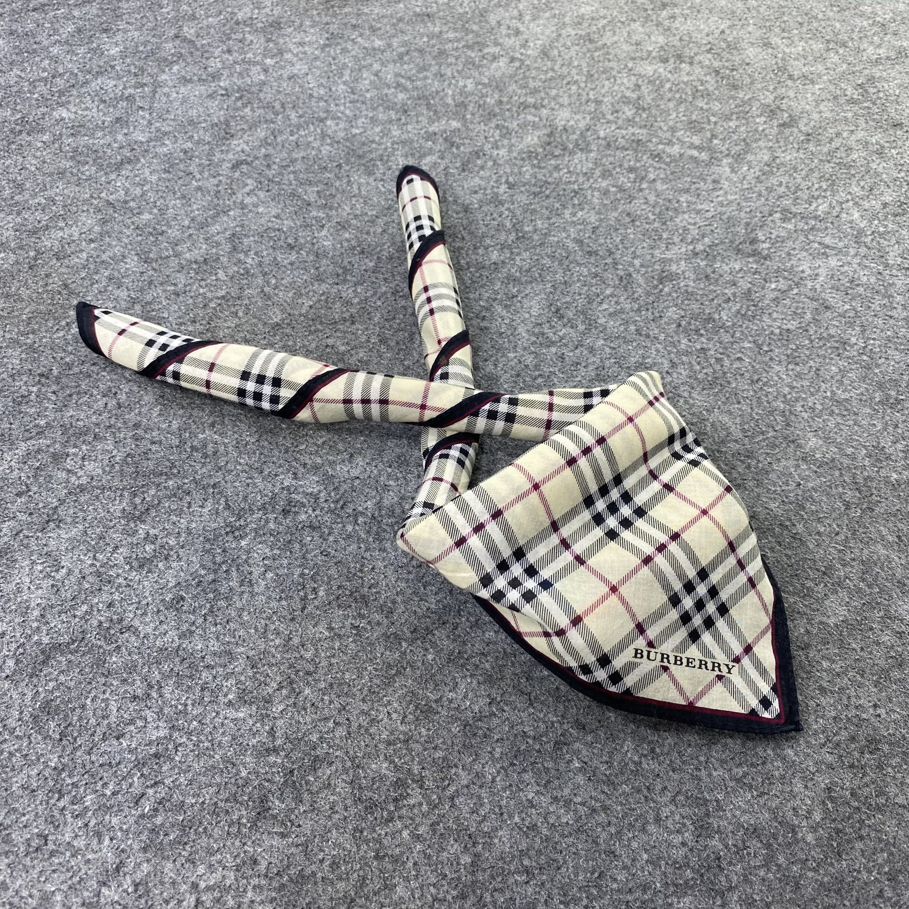 Burberry Burberry Handkerchief / Bandana / Neckerchief-B2388 Size ONE SIZE - 1 Thumbnail