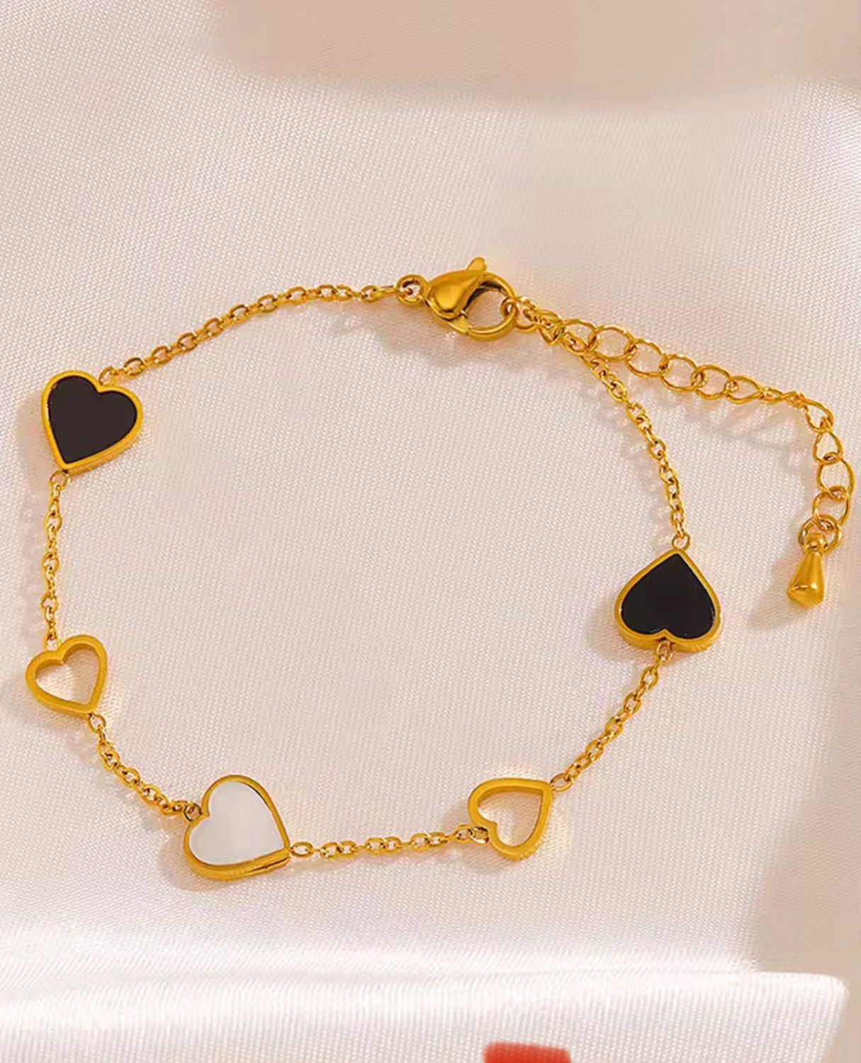Jewelry Love Hearts Gold Chain Bracelet Size ONE SIZE - 2 Thumbnail