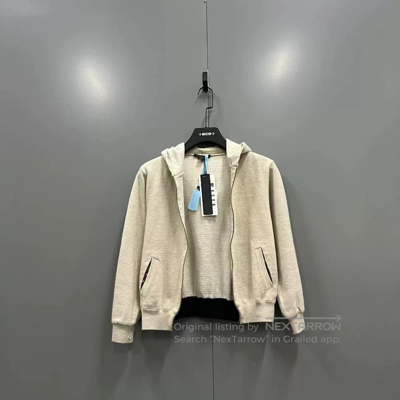 Louis Vuitton louis vuitton zip-up hoodie in off-white. Size US M / EU 48-50 / 2 - 1 Thumbnail