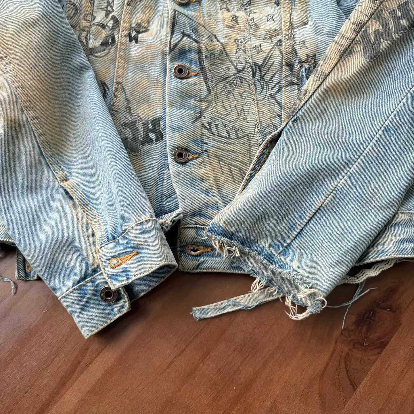 Other Distressed Graffiti Denim Jacket M Mint Size US M / EU 48-50 / 2 - 6 Thumbnail