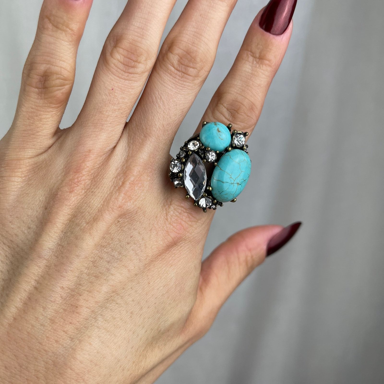 Urban Outfitters VTG Y2K Urban Outfitters Turquoise Howlite Ring Gold 6-6.5 Size ONE SIZE - 14 Thumbnail