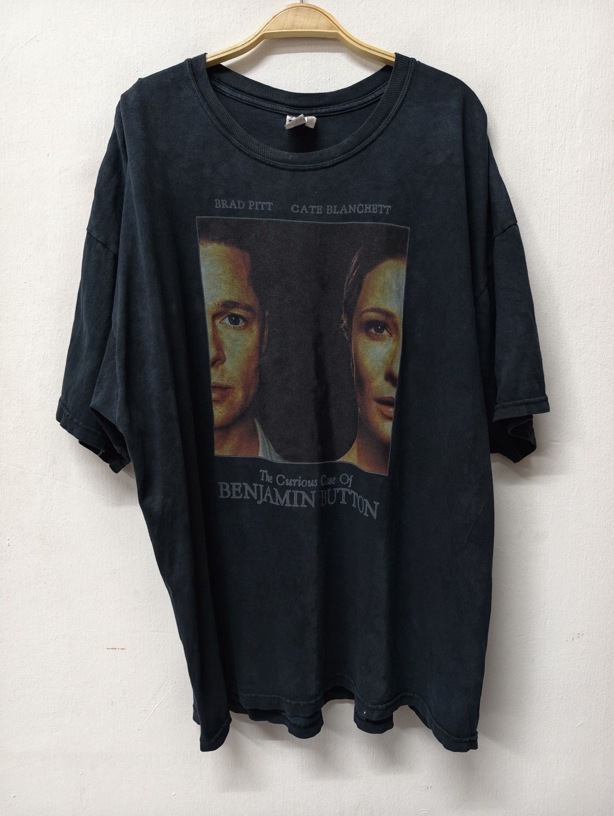 Vintage Benjamin button Movie Tshirt Size US XL / EU 56 / 4 - 1 Thumbnail