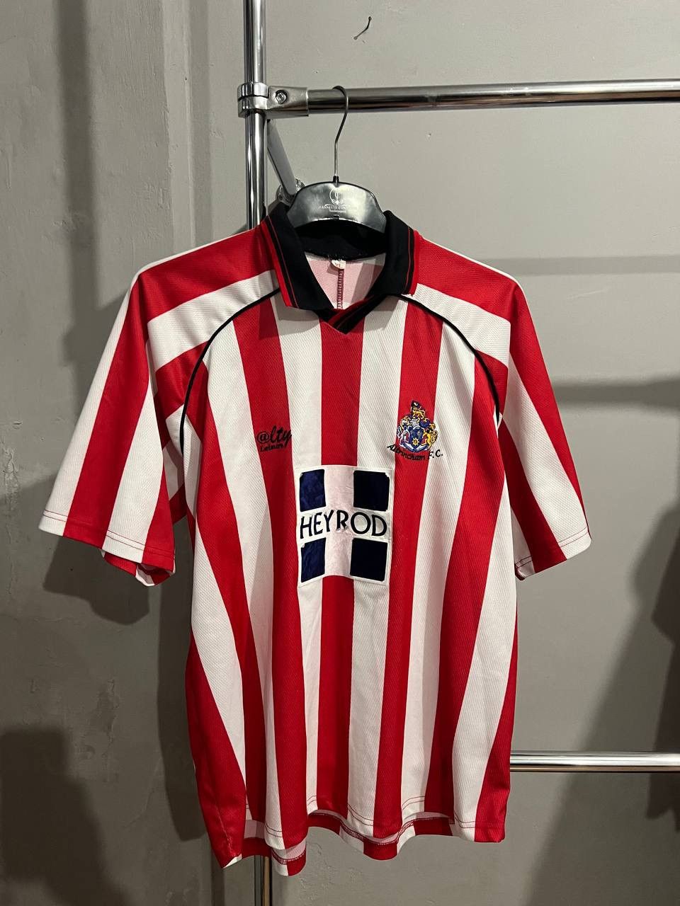 Vintage 1996/98 ALTRINCHAM FC HOME SOCCER JERSEY FOOTBALL SHIRT XL Size US XL / EU 56 / 4 - 2 Thumbnail