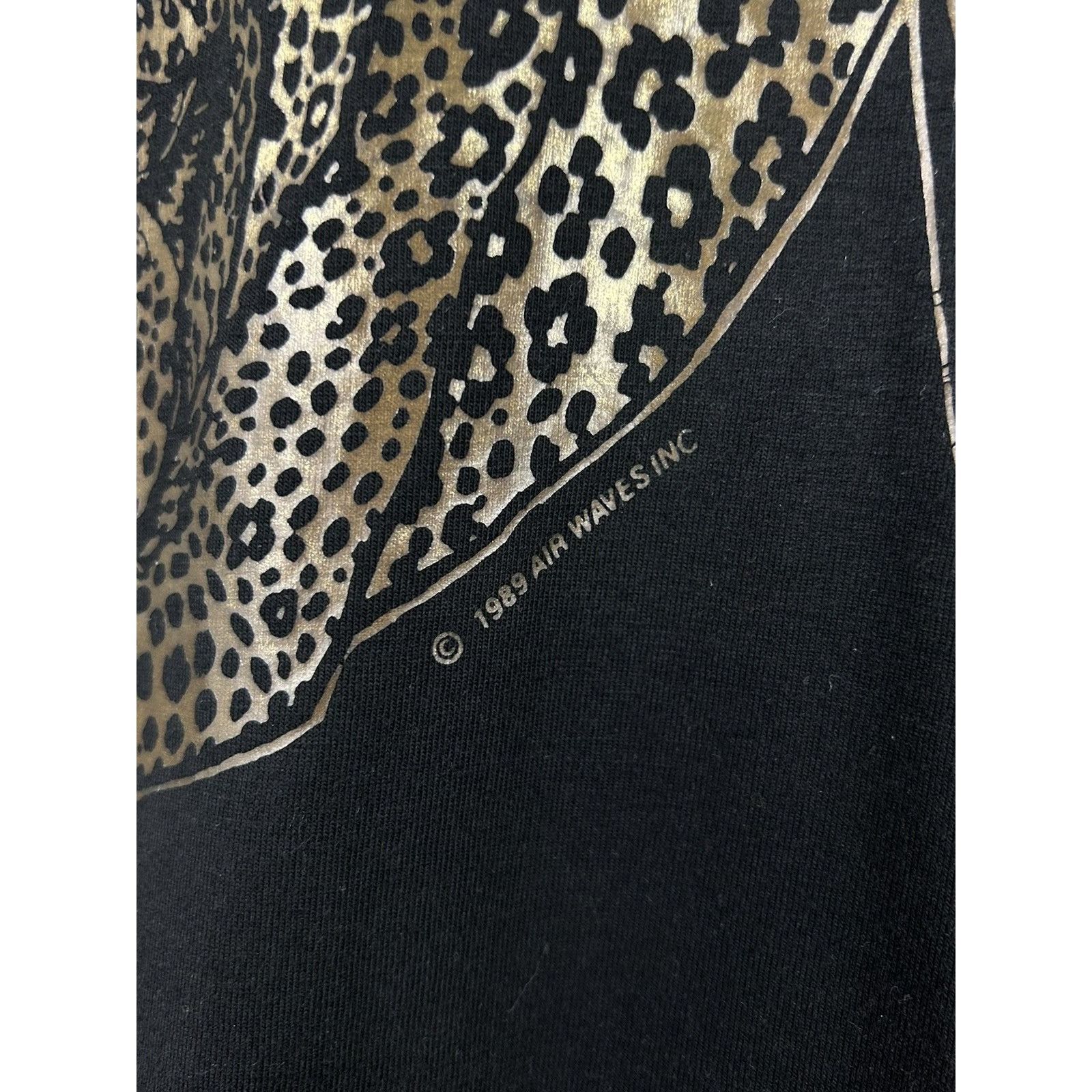 Vintage 80s Vintage 1989 Airwaves Leopard Print Single Stitch Tee Size US L / EU 52-54 / 3 - 3 Thumbnail