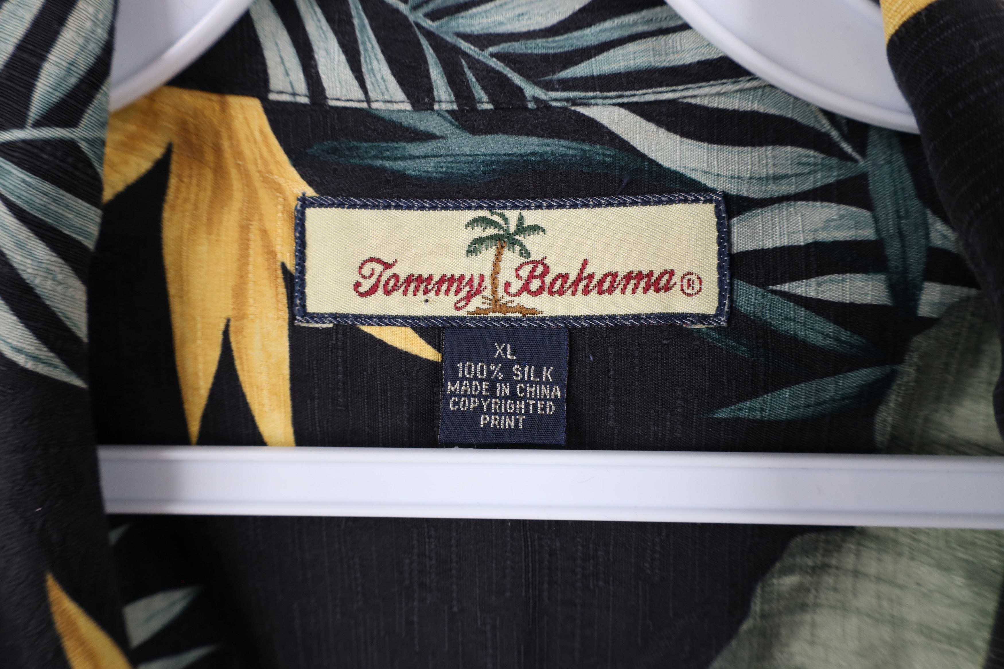 Tommy Bahama × Vintage Vintage 90s Tommy Bahama Looped Collar Hawaiian Button Shirt Size US XL / EU 56 / 4 - 7 Thumbnail