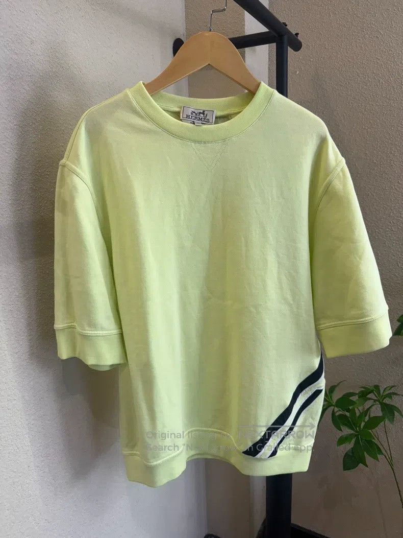 Hermes Hermes Short Sleeve Sweatshirt, Yellow Size L / US 10 / IT 46 - 1 Thumbnail