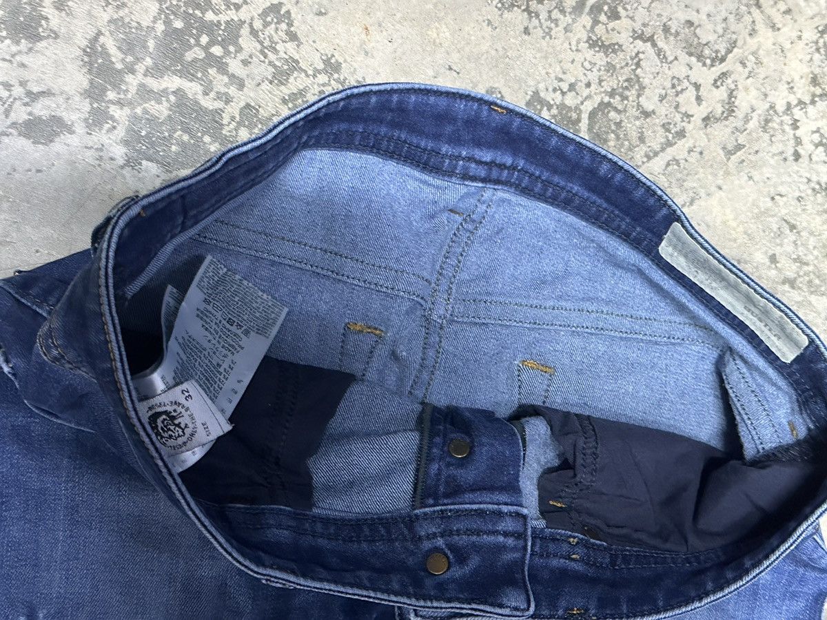 Diesel Diesel Buster Regular Slim Tapered Jeans mens Size US 33 - 9 Thumbnail