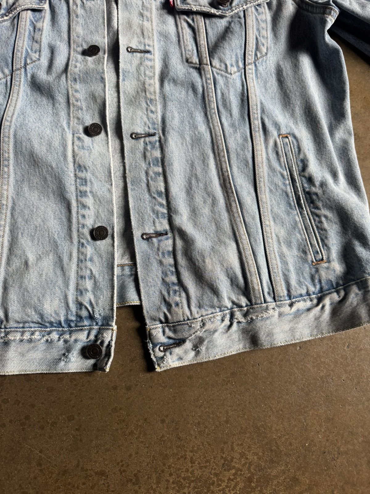 Levi's Vintage Clothing Distressed Trucker Jacket Size US XL / EU 56 / 4 - 5 Thumbnail