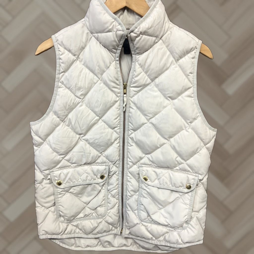 J.Crew J.CREW Vest Quilted Down Excursion - Lightweight BeIGe Size M EUC - Beige - Zip Pocket - Women - 21” Pit to Pit - 26” Length Size M / US 6-8 / IT 42-44 - 1 Thumbnail