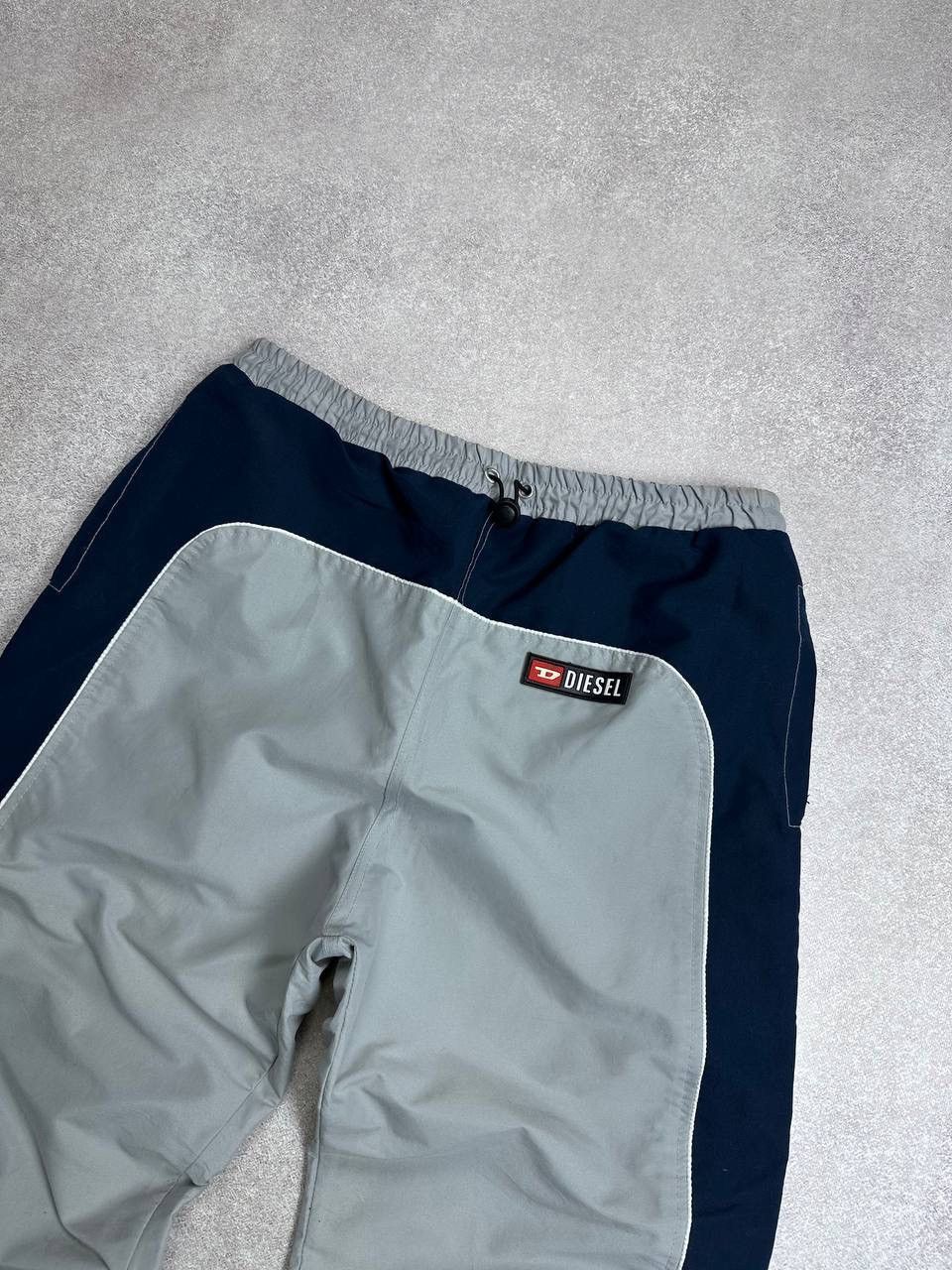 Diesel × Vintage Vintage Diesel Nylon Archival Cargo Shorts Jorts Y2K 32 Size US 32 / EU 48 - 2 Thumbnail