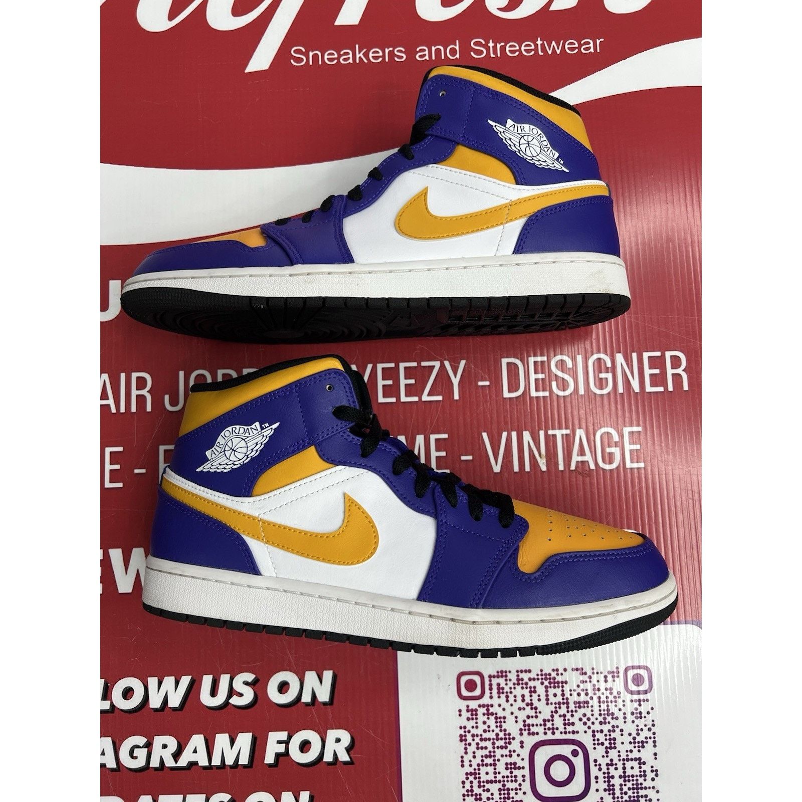 Jordan Brand Air Jordan 1 Mid Lakers (2022) Size 11 (DQ8426-517) Size US 11 / EU 44 - 2 Thumbnail