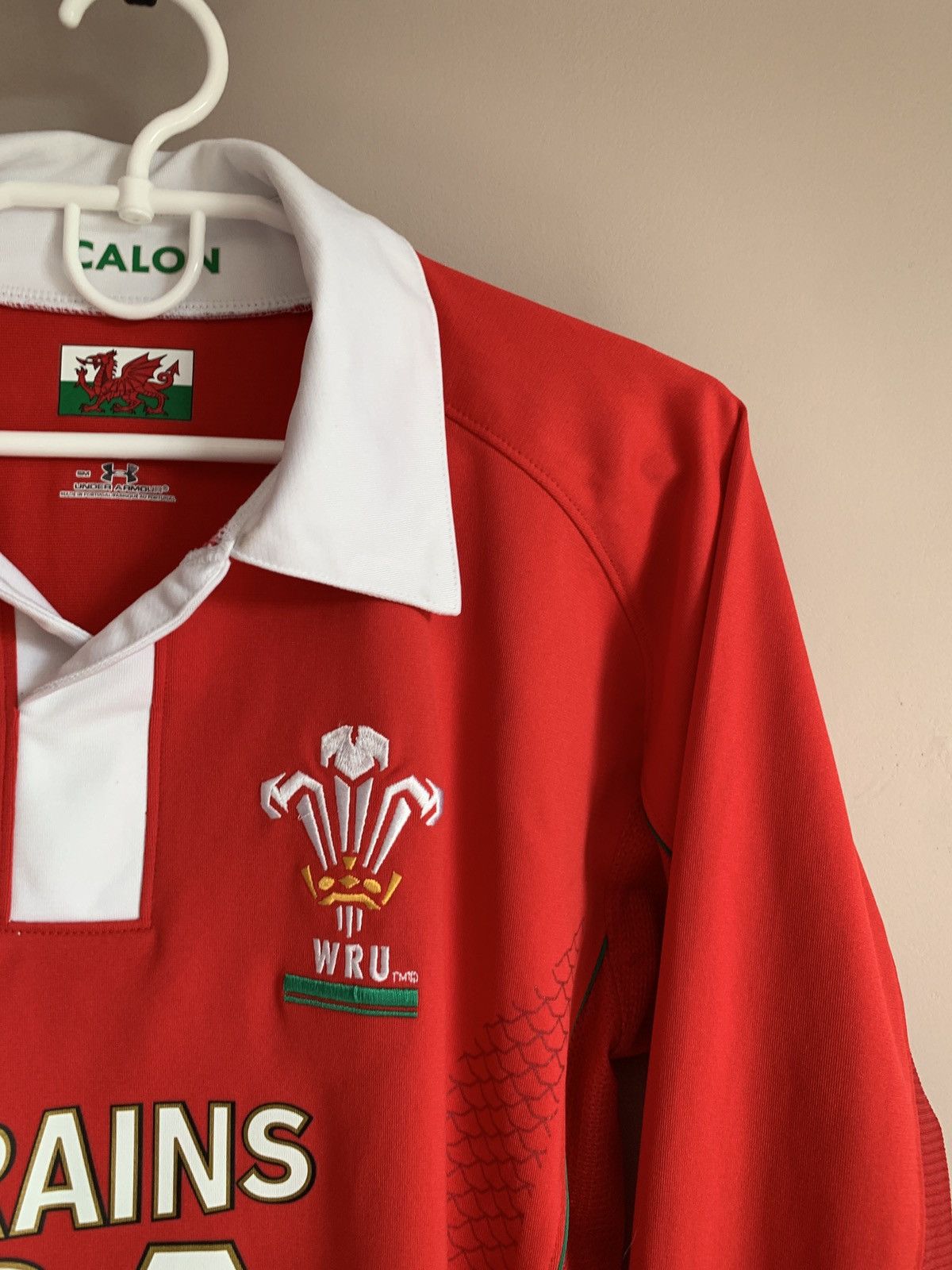 Under Armour Wales Home Rugby Union Long Sleeve Shirt Under Armour Sz S Size US S / EU 44-46 / 1 - 3 Thumbnail