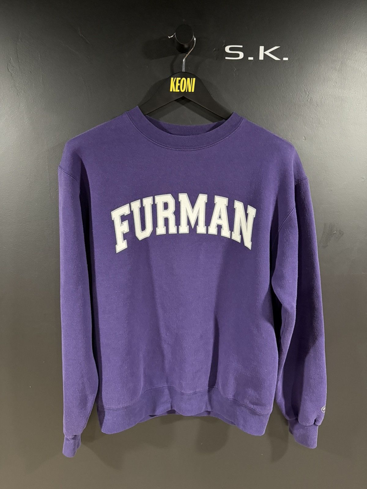 1990s Vintage Furman College Faded NCAA Sports Sweatshirt L