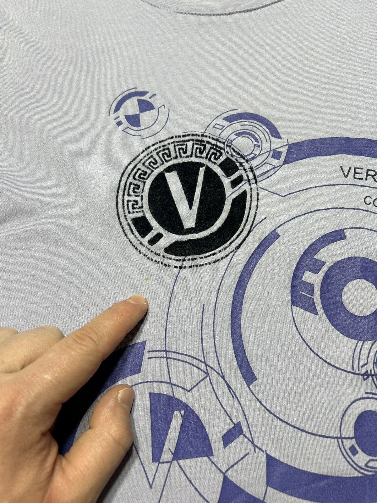 Vintage Vintage Versace Collection Logo T-Shirt Size Xl Size US XL / EU 56 / 4 - 6 Thumbnail