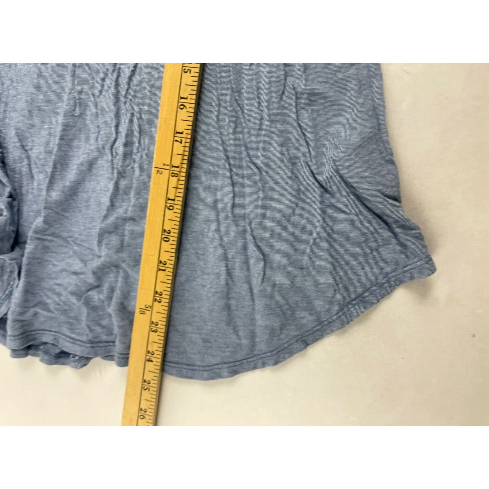 Old Navy Old Navy Tank Top Women’s Size Small Blue White Striped Sleeveless Round Neck Tank Size S / US 4 / IT 40 - 5 Thumbnail