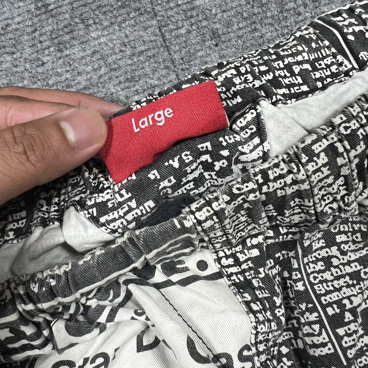 Supreme supreme newsprint skate pants FW18 Size US 34 / EU 50 - 5 Thumbnail