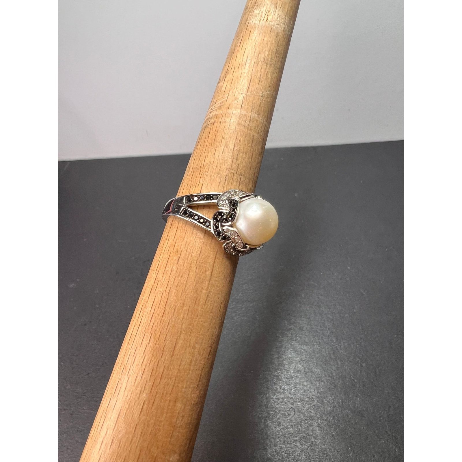 Other White cultured pearl and multi gem 925 ring size 9 *NEW* Size ONE SIZE - 7 Thumbnail