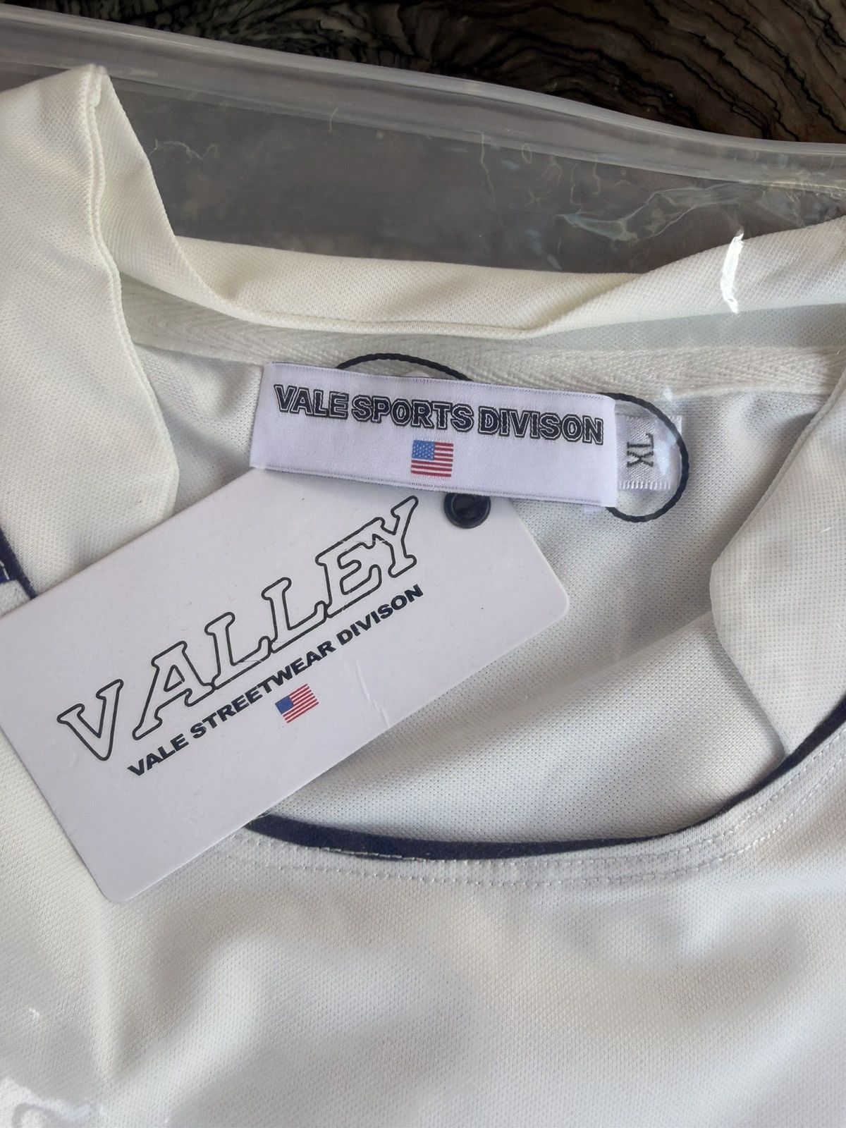 Vale Vale Forever United Football Jersey Size XL NWT Size US XL / EU 56 / 4 - 9 Thumbnail