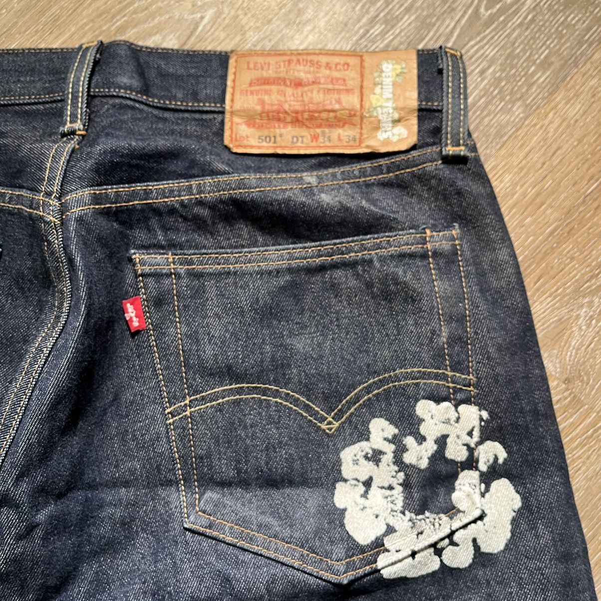 DENIM TEARS × Levi's levi denim tears selvedge wreath jeans Size US 34 / EU 50 - 4 Thumbnail