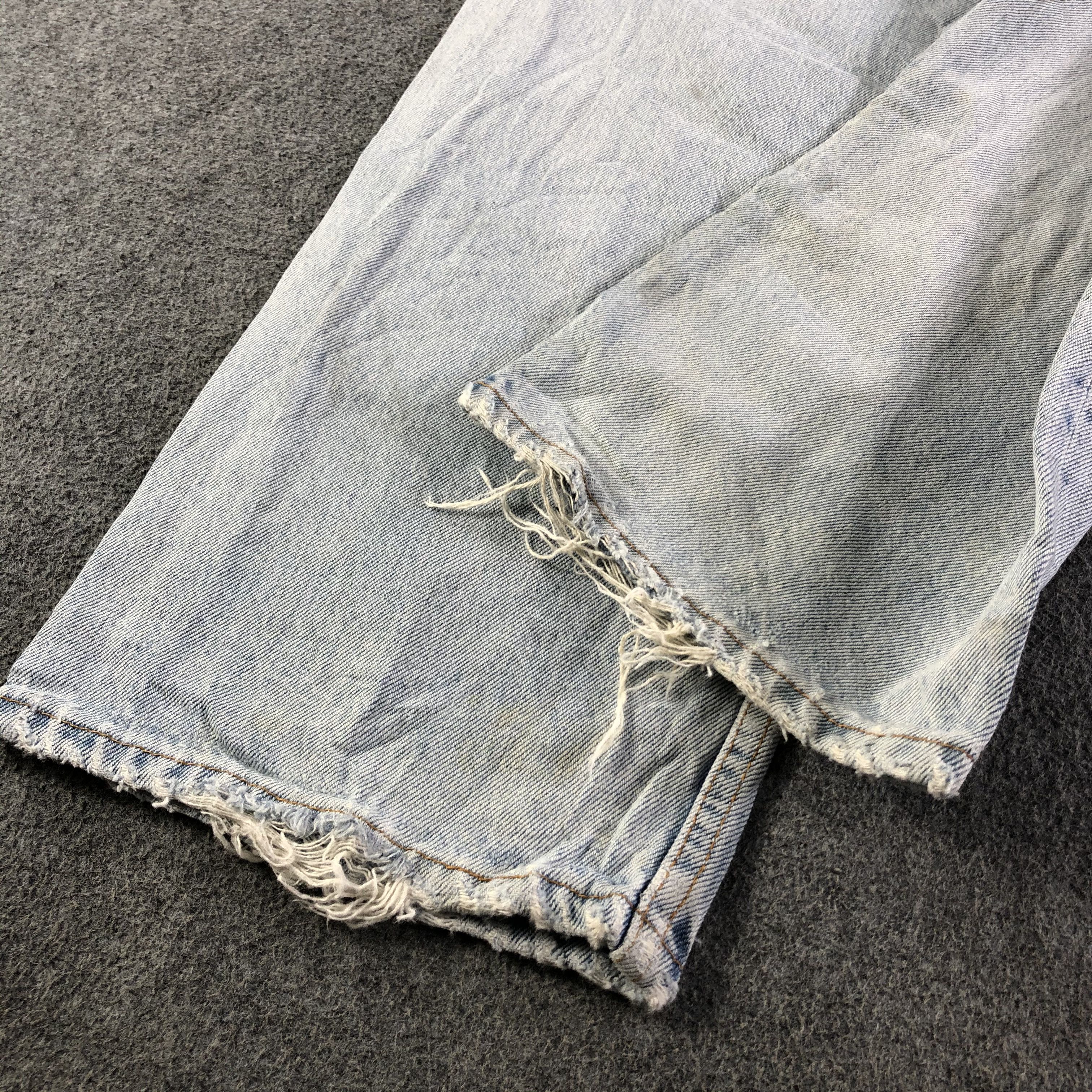 Levi's 90s Vintage Light Wash Levis 501 Jeans-J4365 Size US 34 / EU 50 - 6 Thumbnail