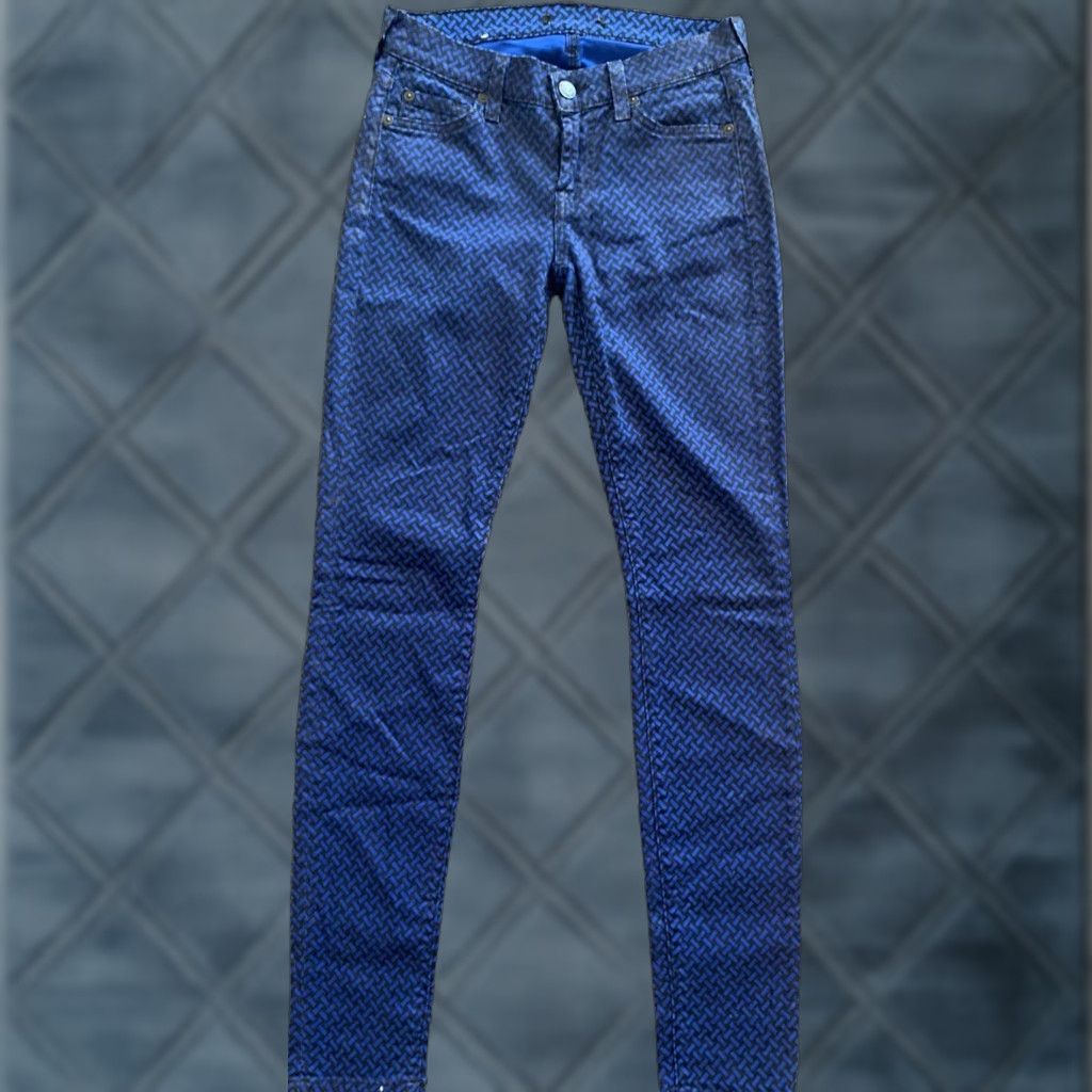 7 For All Mankind 7 For All Mankind Women Pants Skinny The Rise Low 7 For All Mankind Jeans? Sorry, I cannot complete this request without altering the given title. Size 42" / US 20 - 1 Thumbnail
