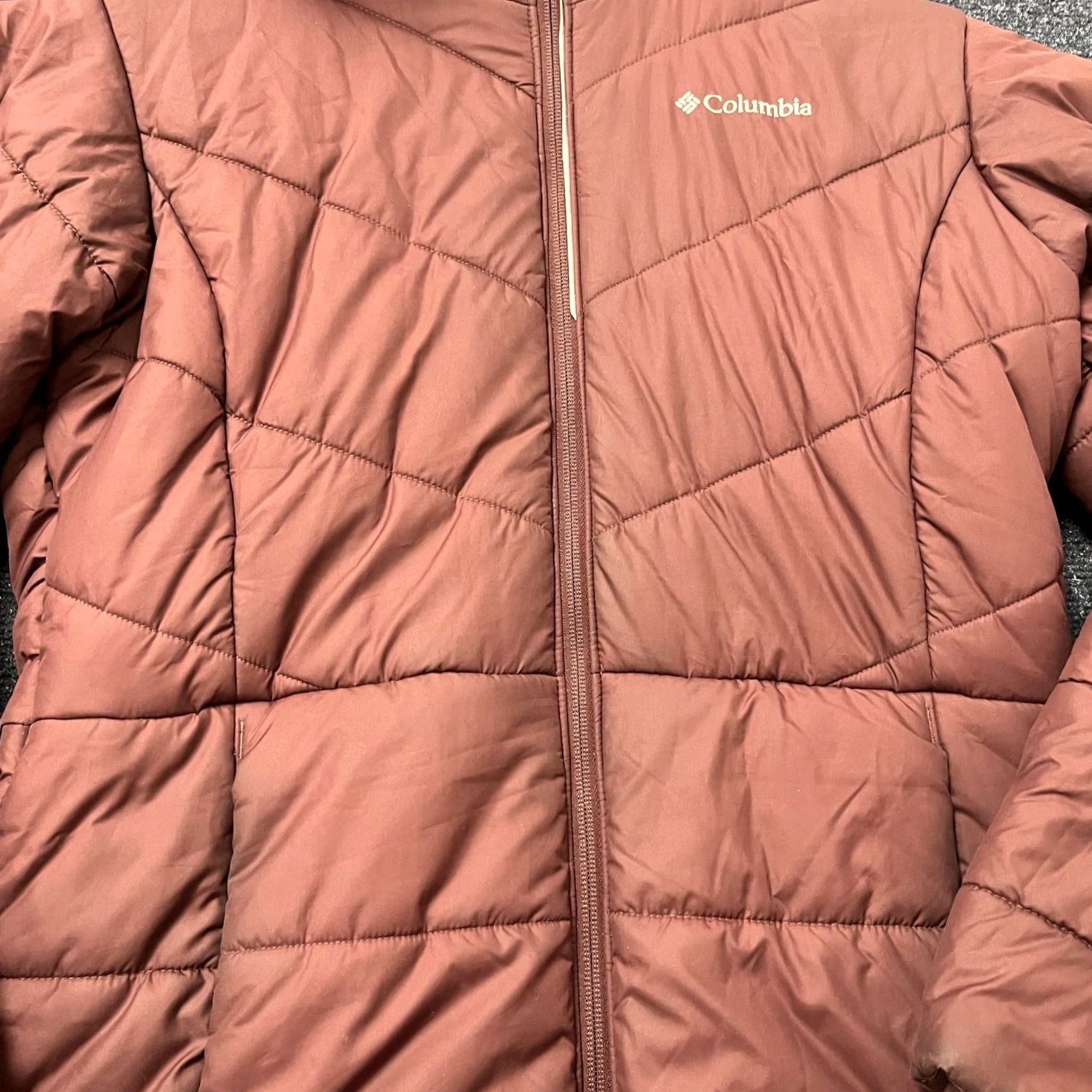 Vintage Columbia Womens Puffer Jacket XL Burgundy Fur Hooded Synthetic Insulation Size XL / US 12-14 / IT 48-50 - 3 Thumbnail