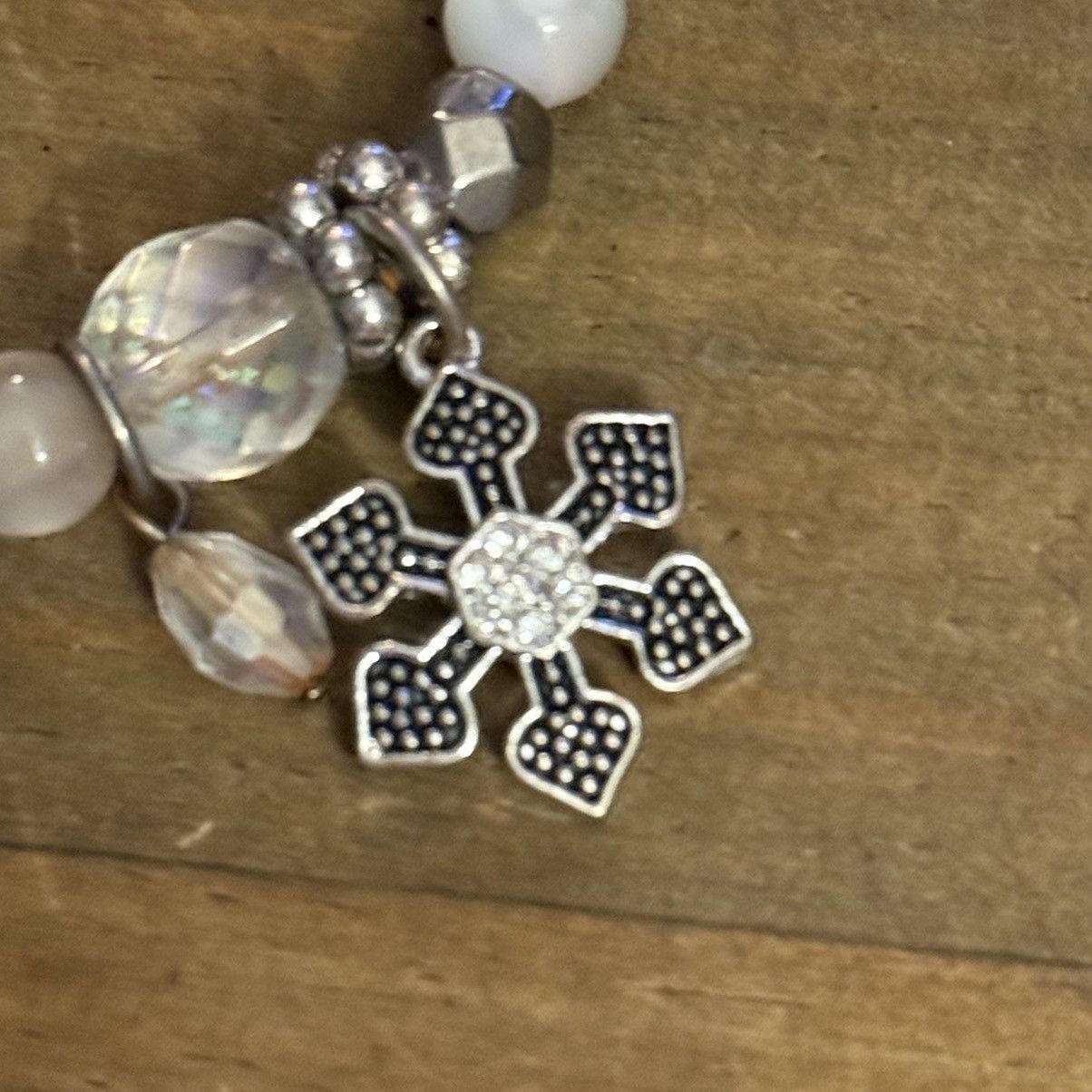 Other Sparkly silver tone snowflake charm stretch bracelet Size ONE SIZE - 5 Thumbnail
