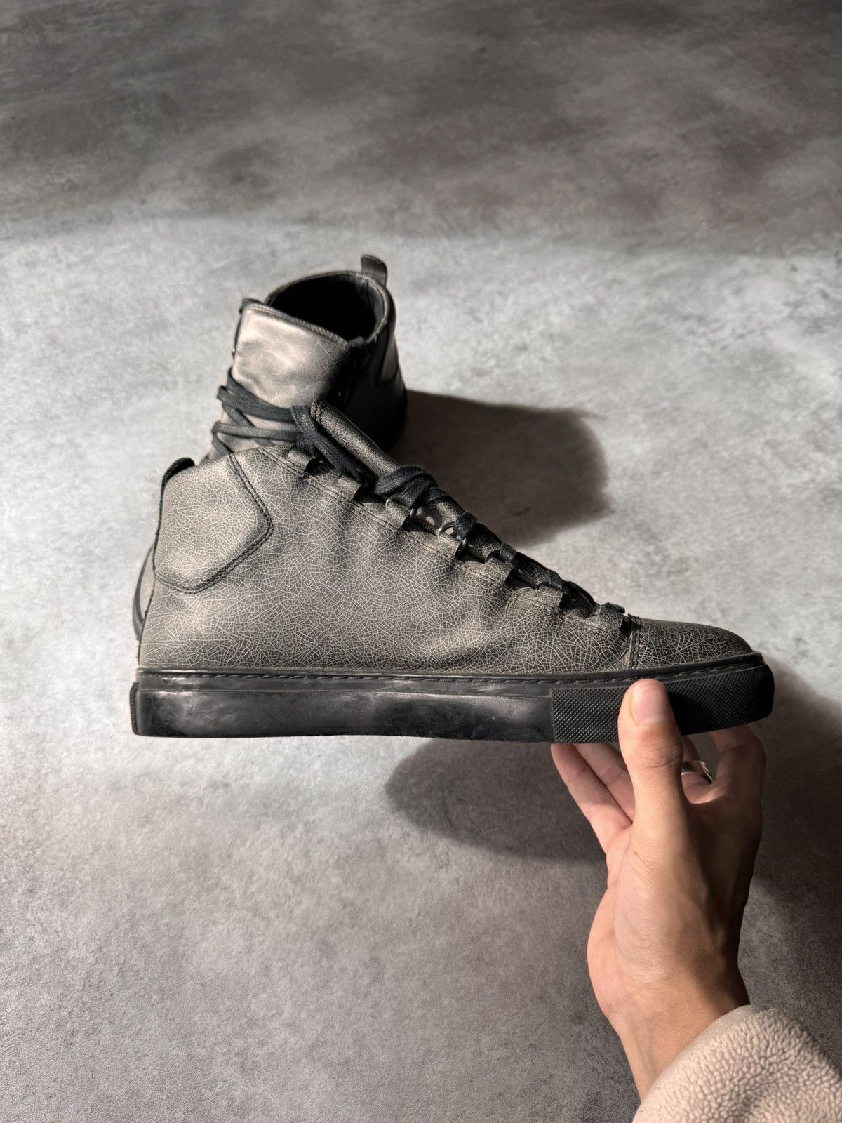 Balenciaga arena high grey best sale