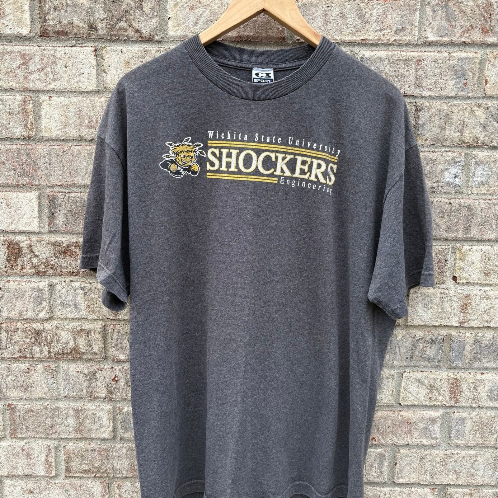 NCAA Vintage Wichita State University T-shirt Size US XL / EU 56 / 4 - 1 Thumbnail