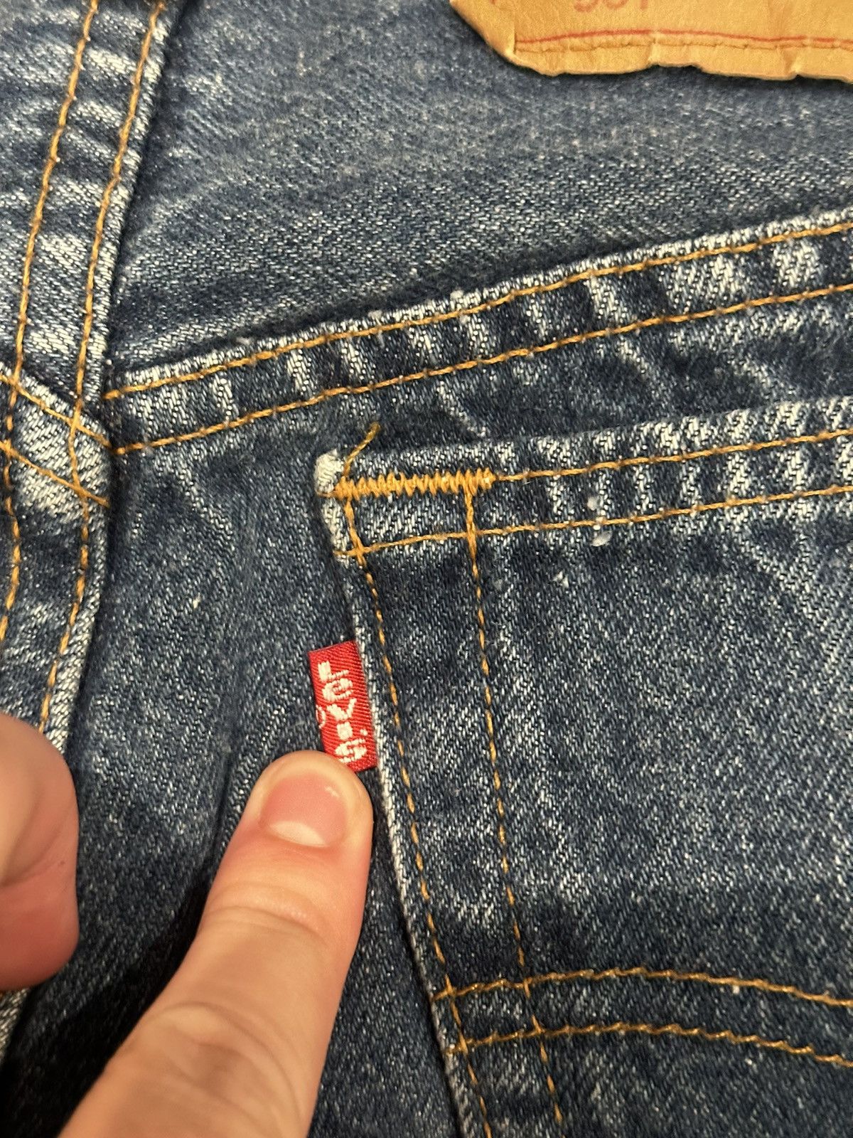 Levi's × Vintage 90’s Dark Blue Levi’s Size US 28 / EU 44 - 3 Thumbnail