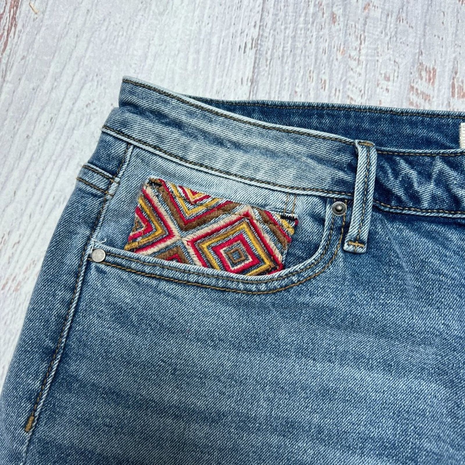 Other Driftwood Colette Crop Jean Diamond Daze Blue Embroidered 33 Size 33" - 9 Thumbnail