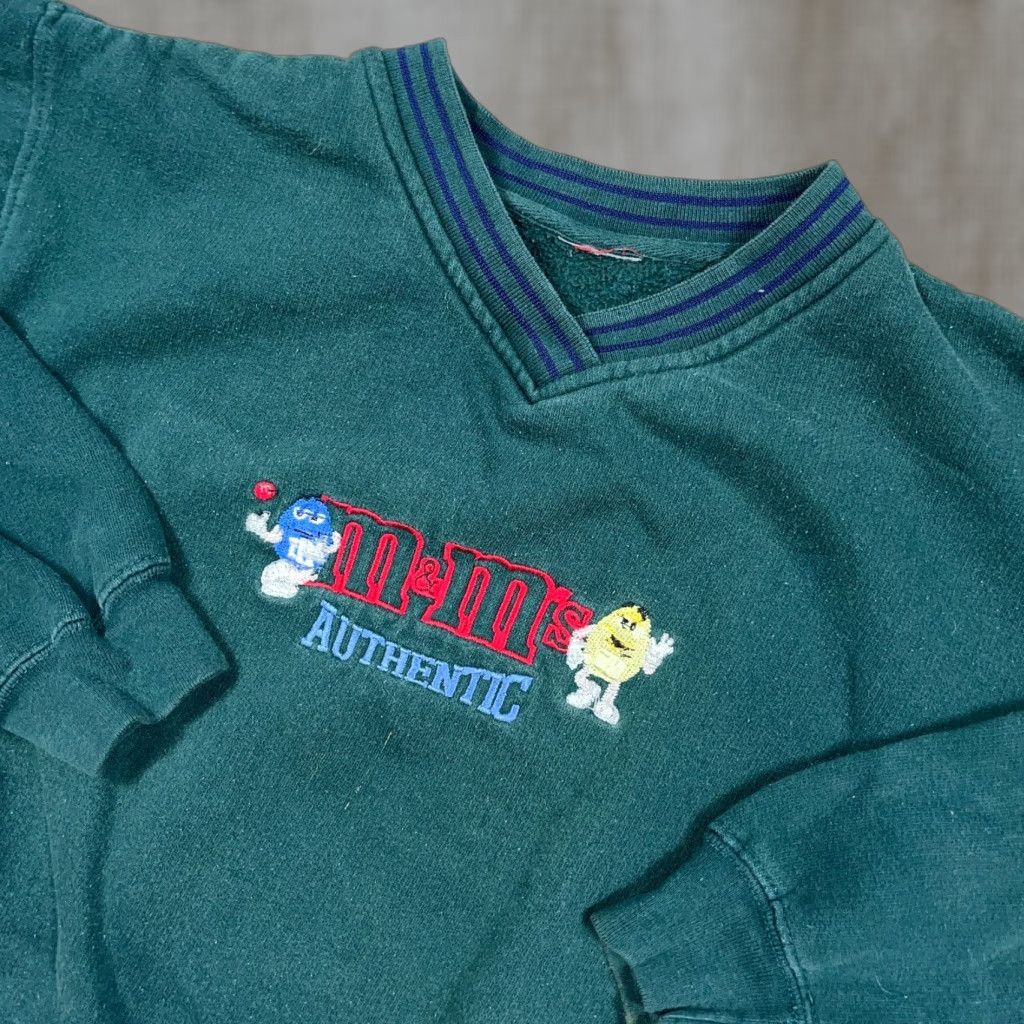 Vintage Vintage M&M's Sweatshirt Women Large Green Crewneck Embroidered Faded Hole* Size L / US 10 / IT 46 - 1 Thumbnail