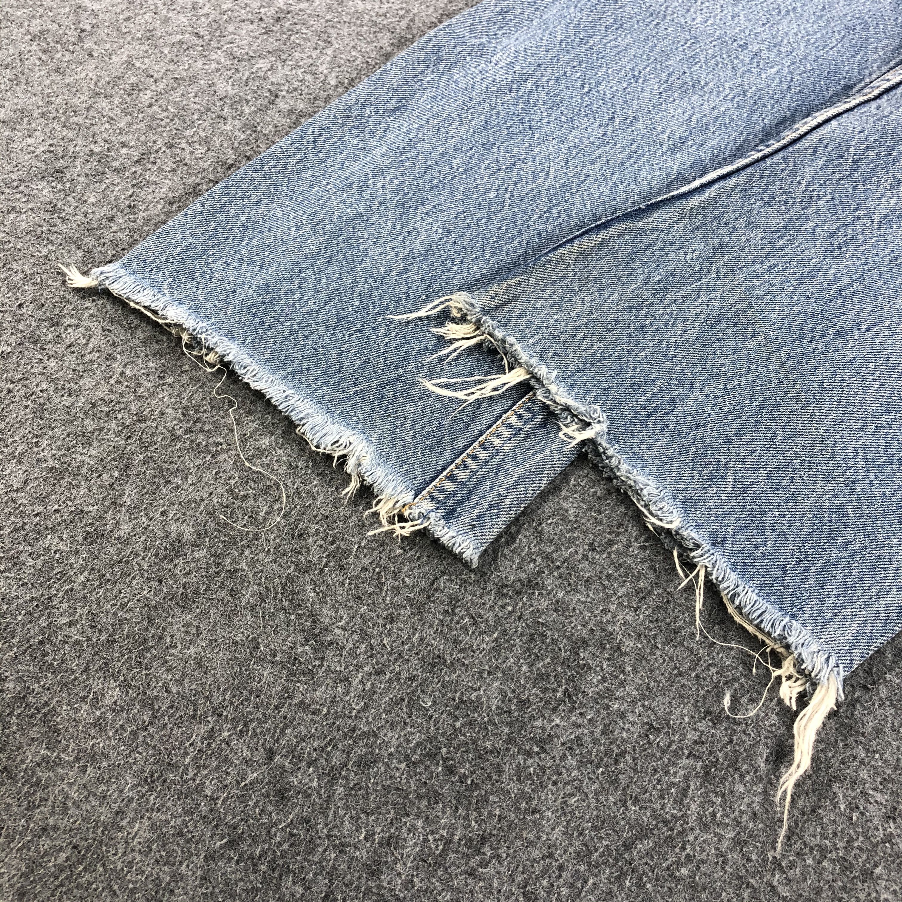 Levi's Vintage 90s Light Wash Levis 501 Denim Jeans-JM832 Size US 34 / EU 50 - 5 Thumbnail
