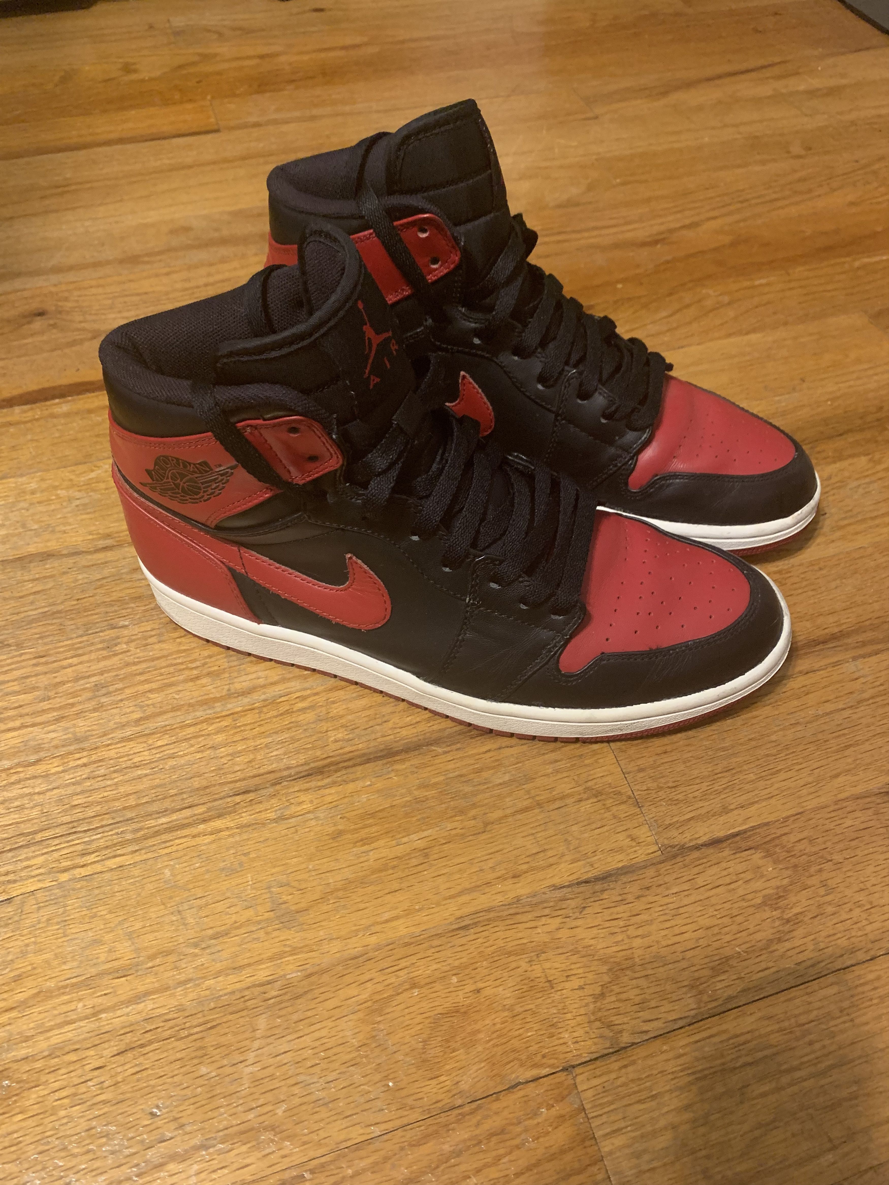 image of Jordan Nike 2009 Nike Air Jordan 1 Retro Dmp Chicago Bulls Bred - Size 9 Shoes in Black/Red, Men's