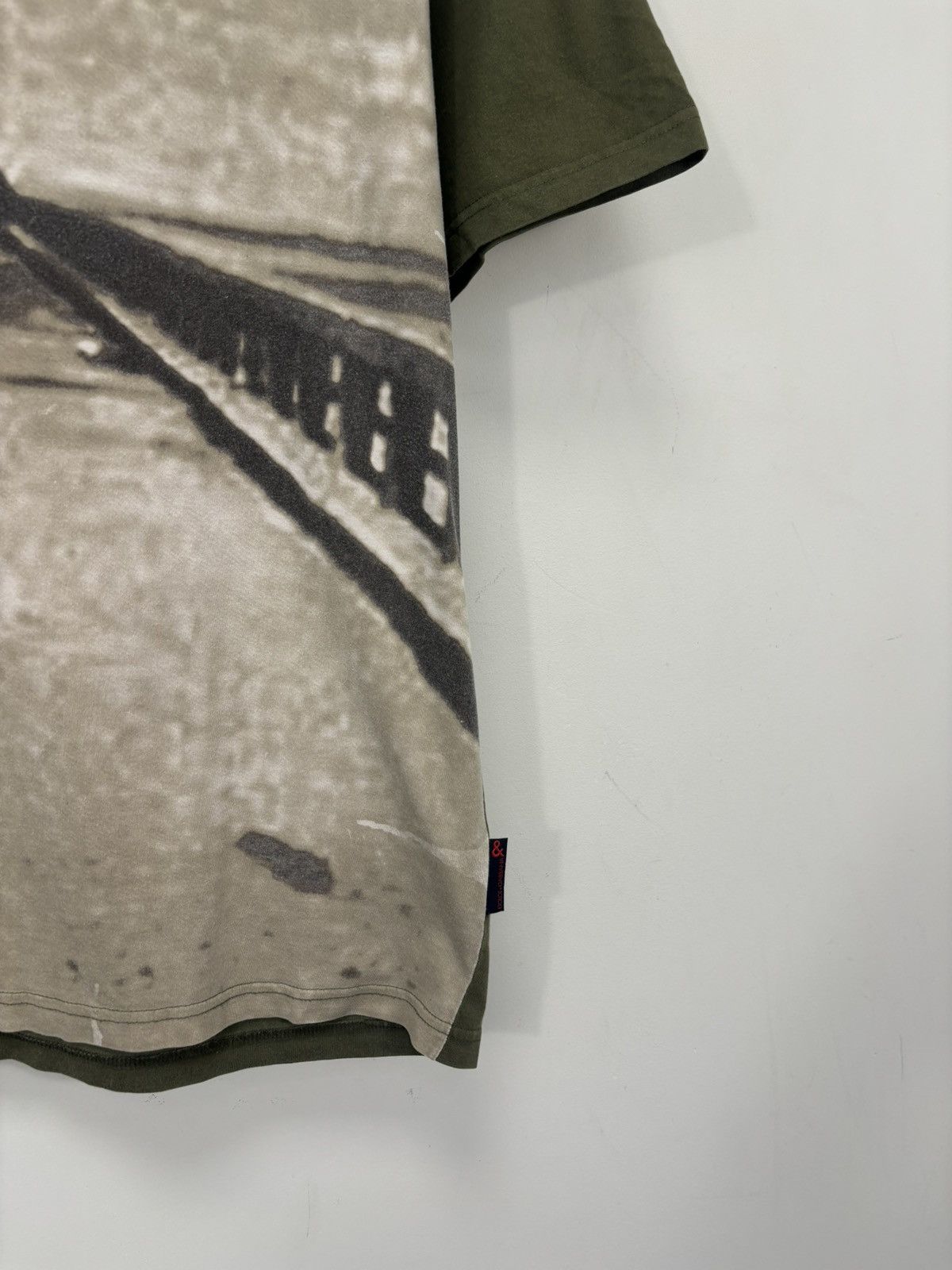 Dolce & Gabbana Vintage Dolce & Gabbana Men’s Very Rare All Over Print Te Size US L / EU 52-54 / 3 - 4 Thumbnail