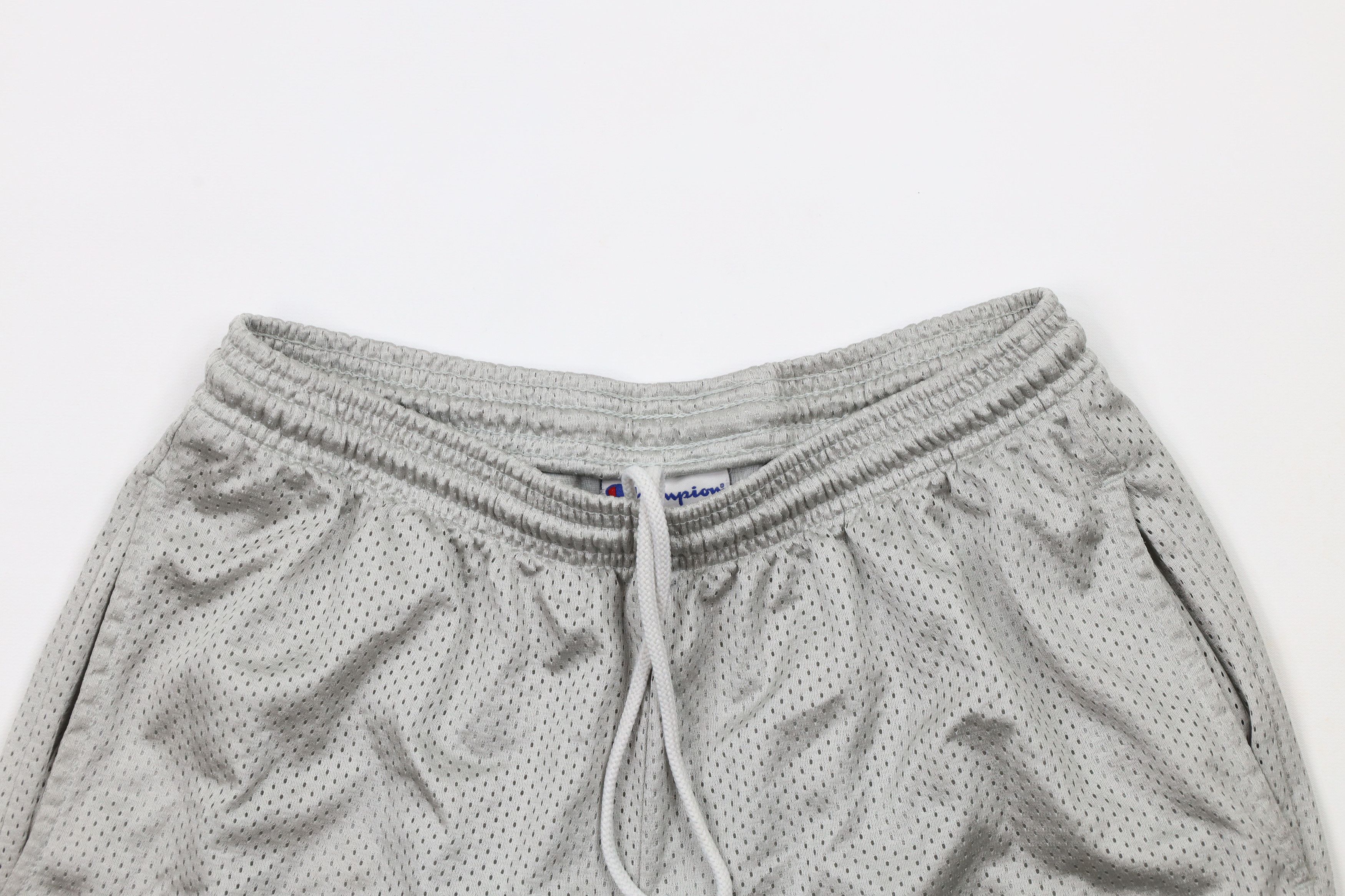 Champion × Vintage Vintage Champion Logo Above Knee Mesh Gym Shorts Silver Size US 30 / EU 46 - 2 Thumbnail