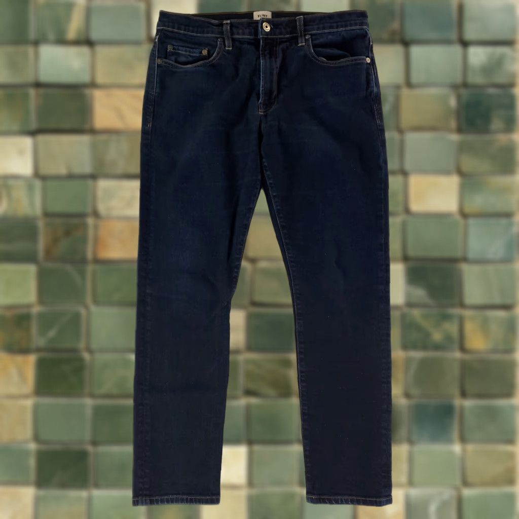 Vintage Flint & Tinder Jeans Blue Slim Fit Made USA Mens 33x29 Inseam 29 Blue Straight 90s? No, keep to data. Size US 33 - 1 Thumbnail