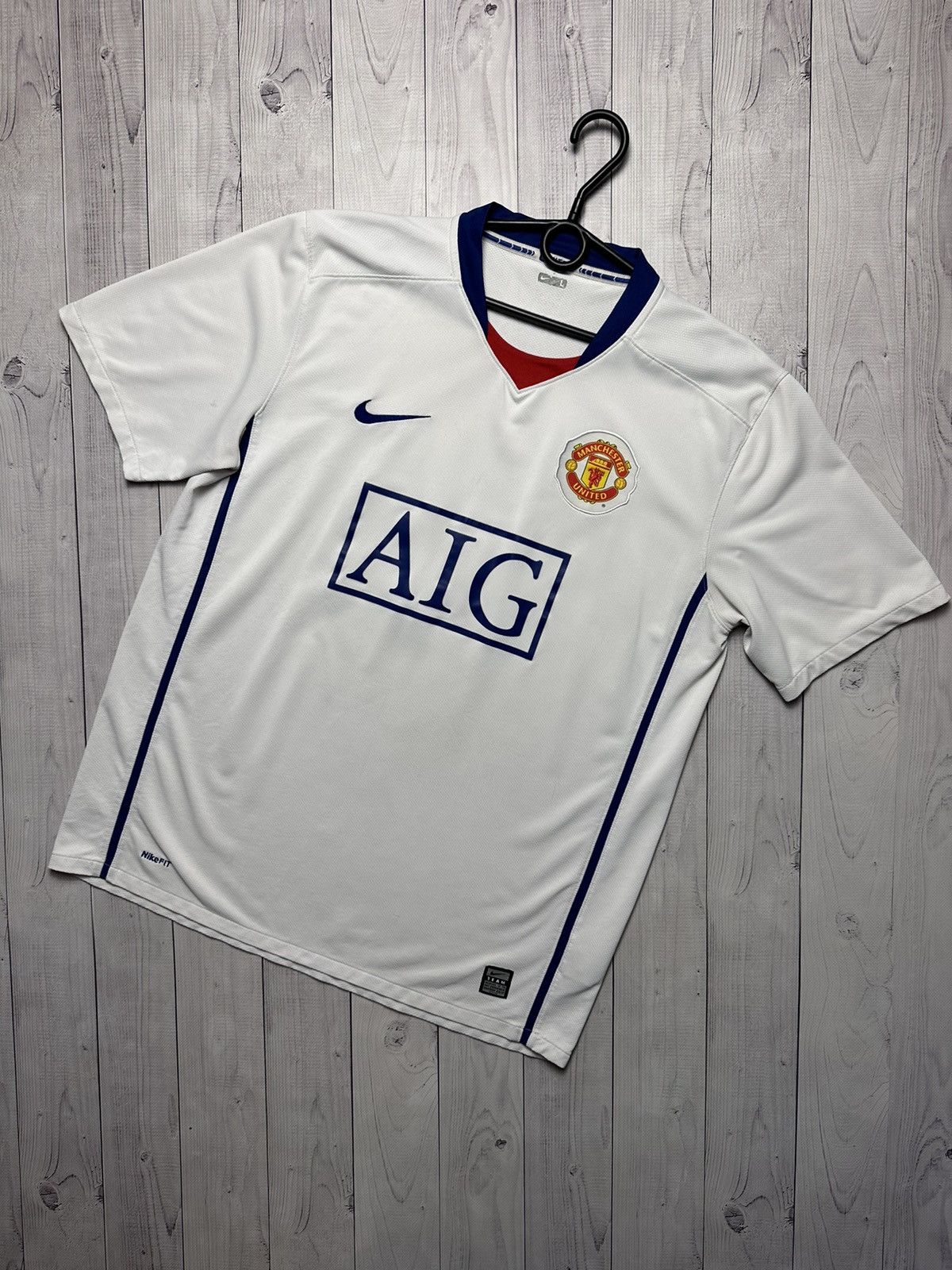 Nike × Vintage Vintage Nike Manchester United soccer jersey size L white Size US L / EU 52-54 / 3 - 1 Thumbnail