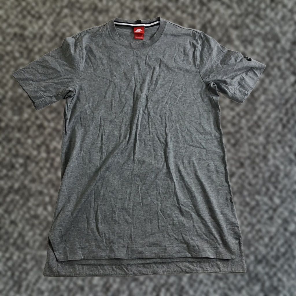 Nike VINTAGE Nike Air T Shirt Mens Size Medium Gray 1990s Active Red Tag Short Sleeve Size US M / EU 48-50 / 2 - 1 Thumbnail