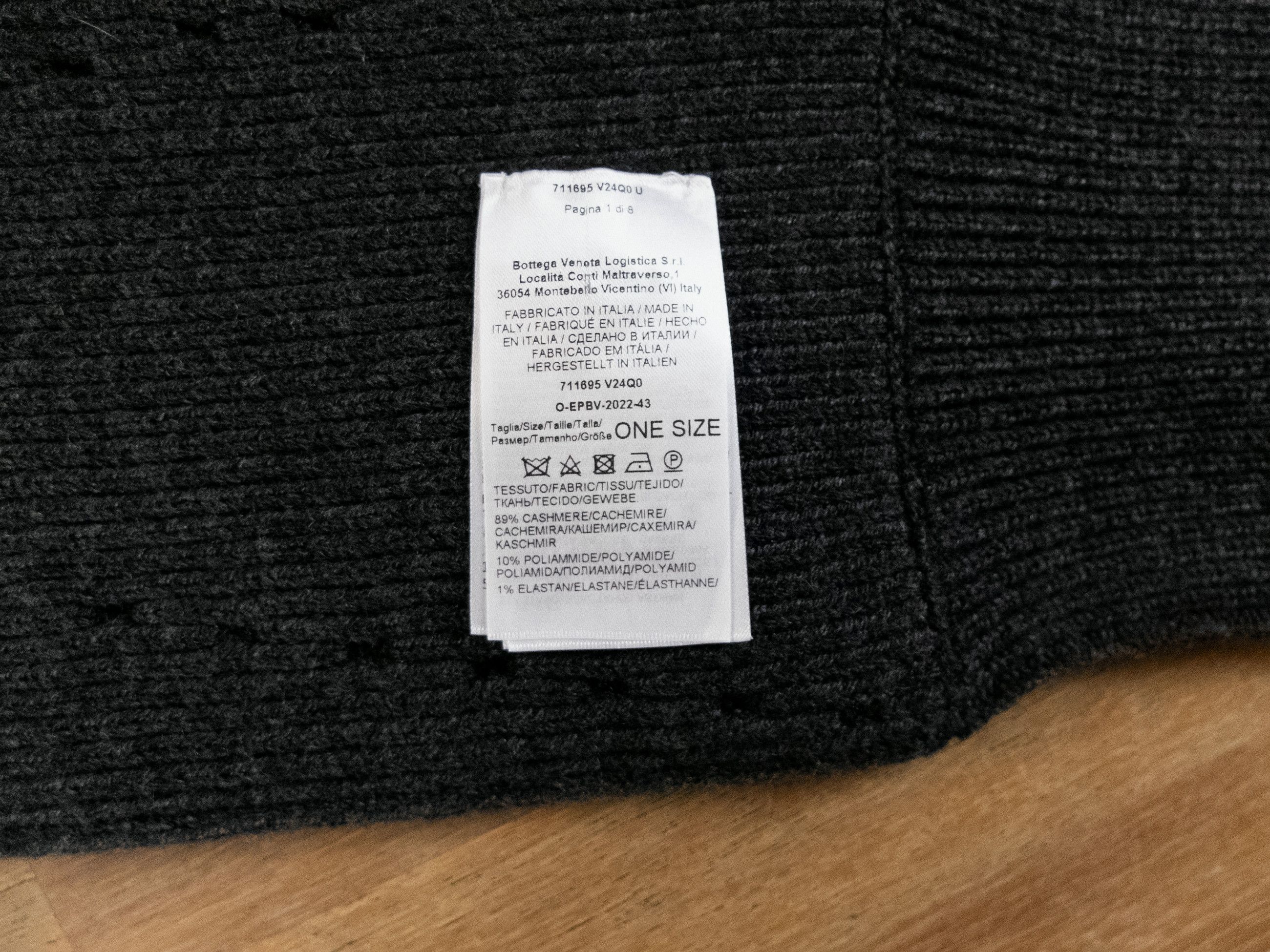 Bottega Veneta BOTTEGA VENETA dark gray ribbed cashmere "Sleeve" scarf q Size ONE SIZE - 3 Thumbnail